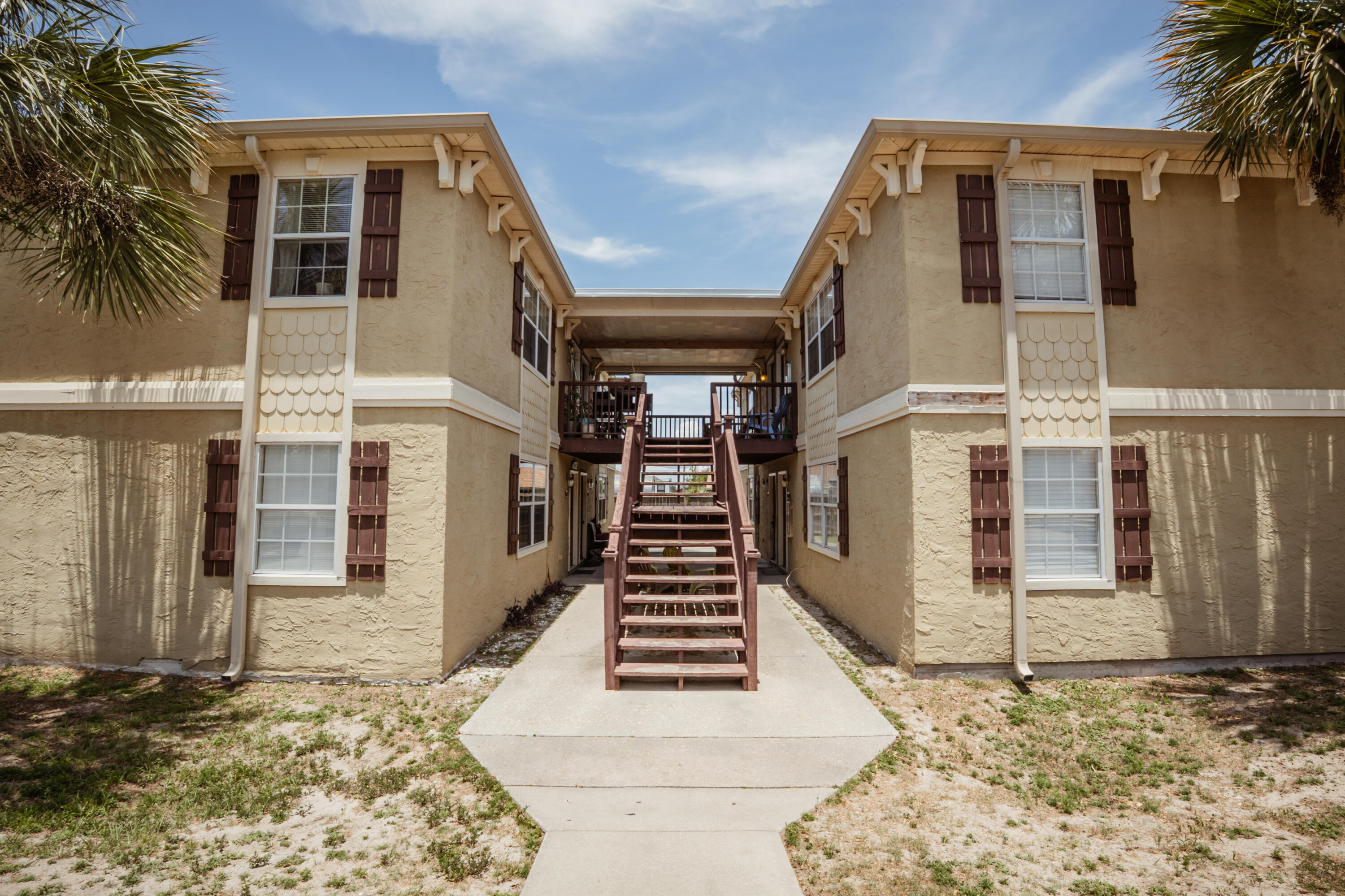 BAY BREEZE - Residential Lease