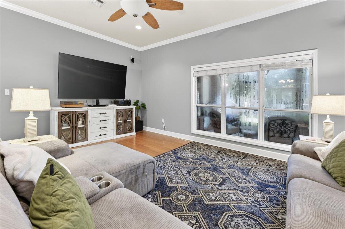 CLAIRE'S VINEYARD - Residential