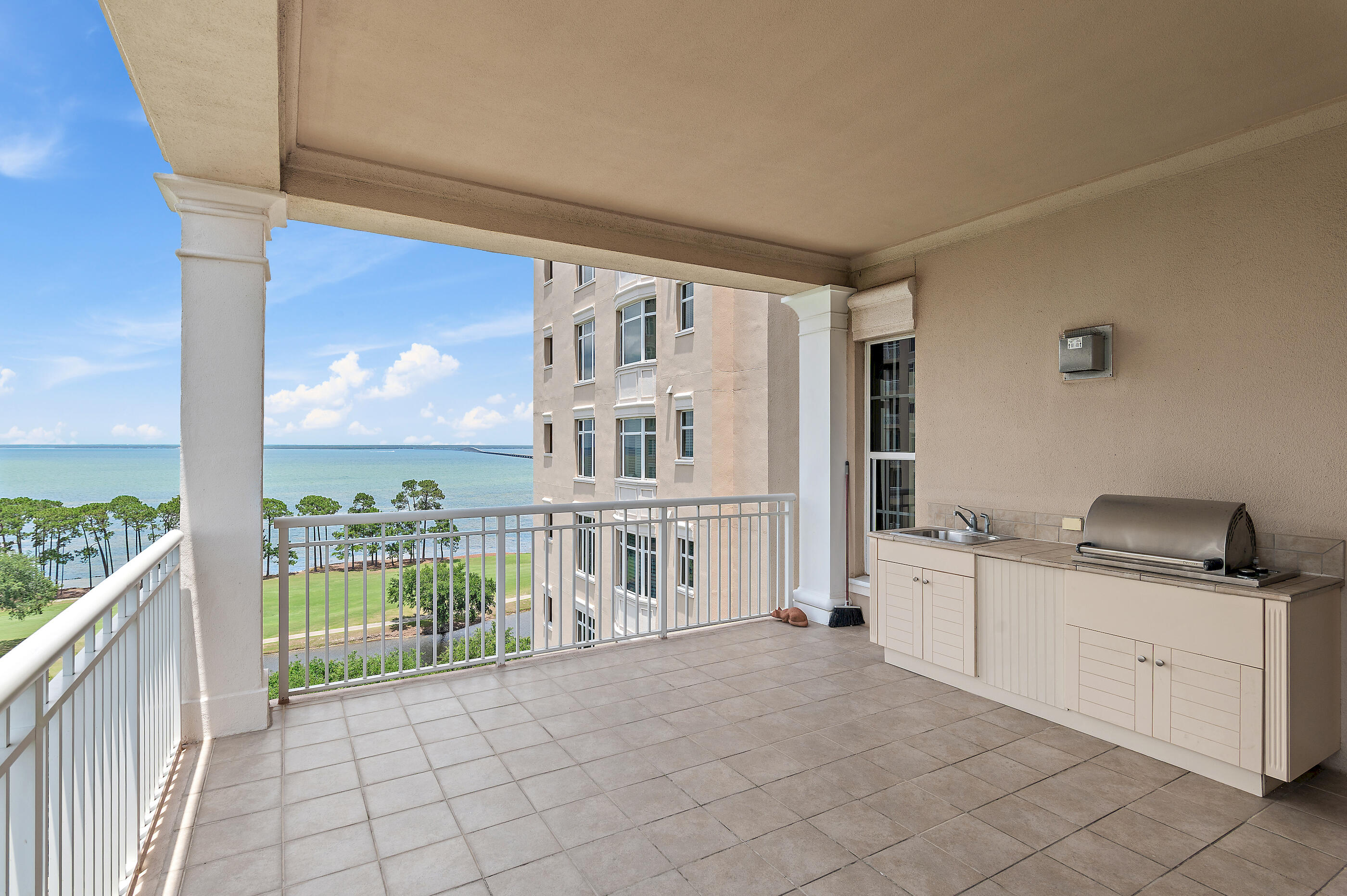 ONE WATER PLACE - Residential Lease