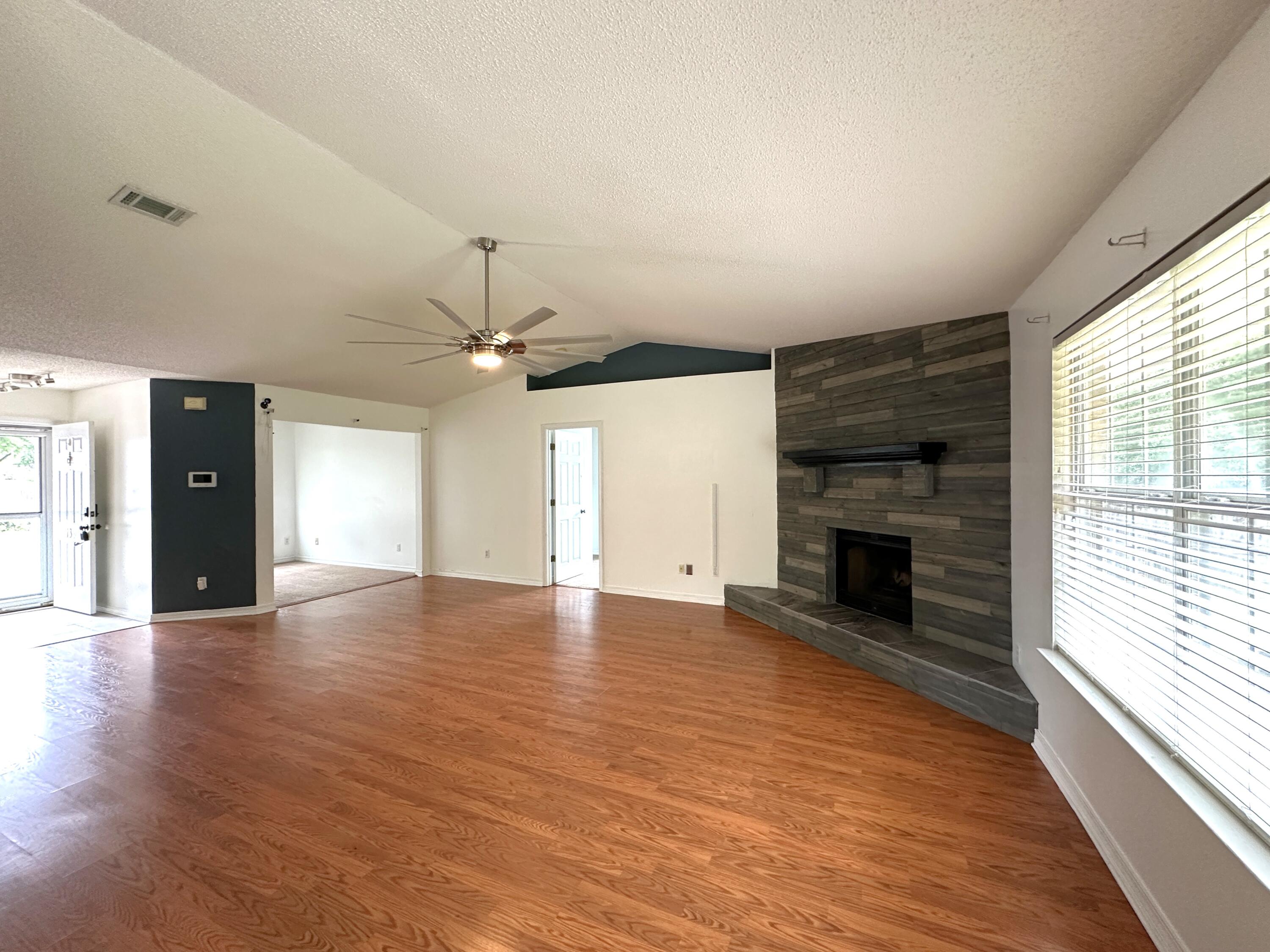 STEEPLECHASE PH II - Residential Lease