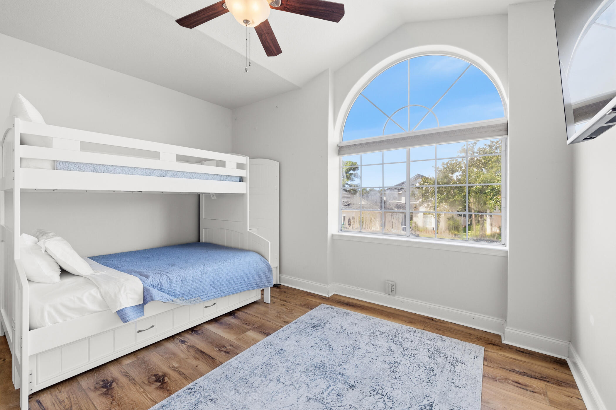 EMERALD BAY PH 1-B - Residential