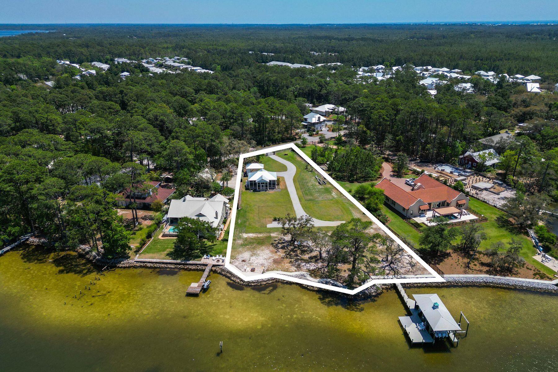 HEWETT BAYOU - Land