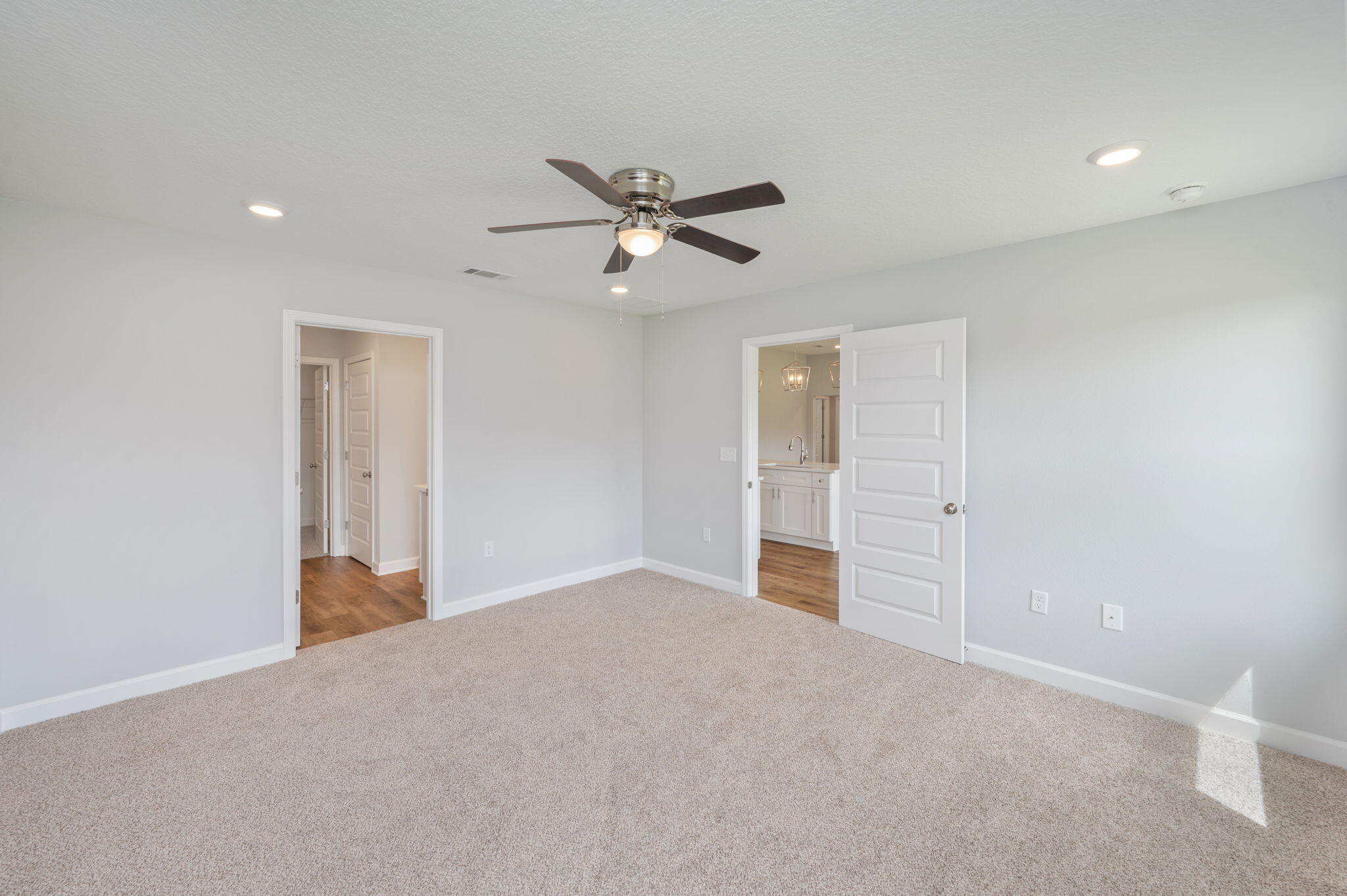 GARDEN CITY - Residential