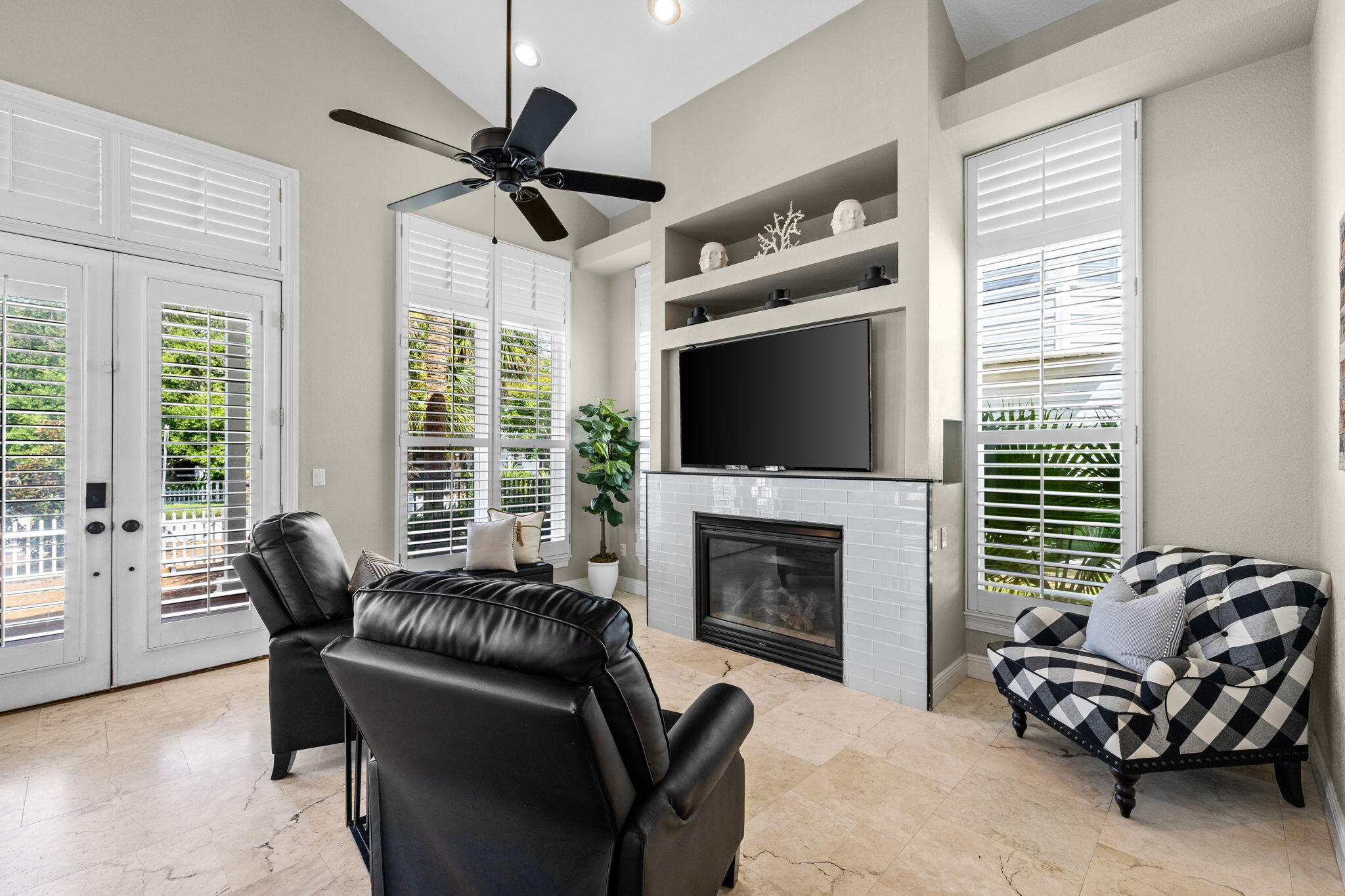 CRYSTAL BEACH - Residential