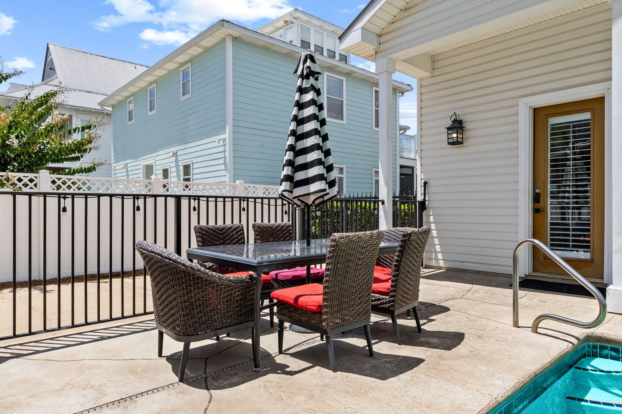 CRYSTAL BEACH - Residential