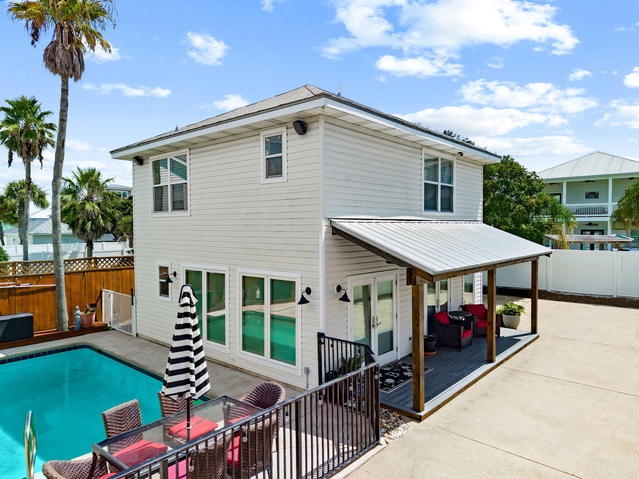 CRYSTAL BEACH - Residential