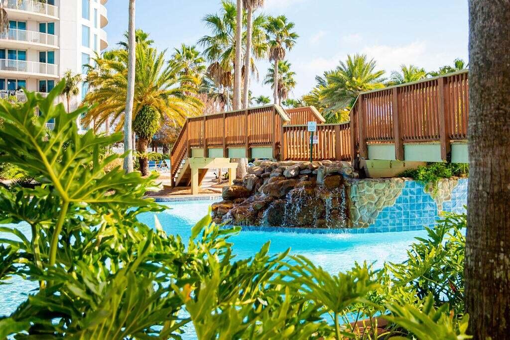 THE PALMS OF DESTIN - Residential