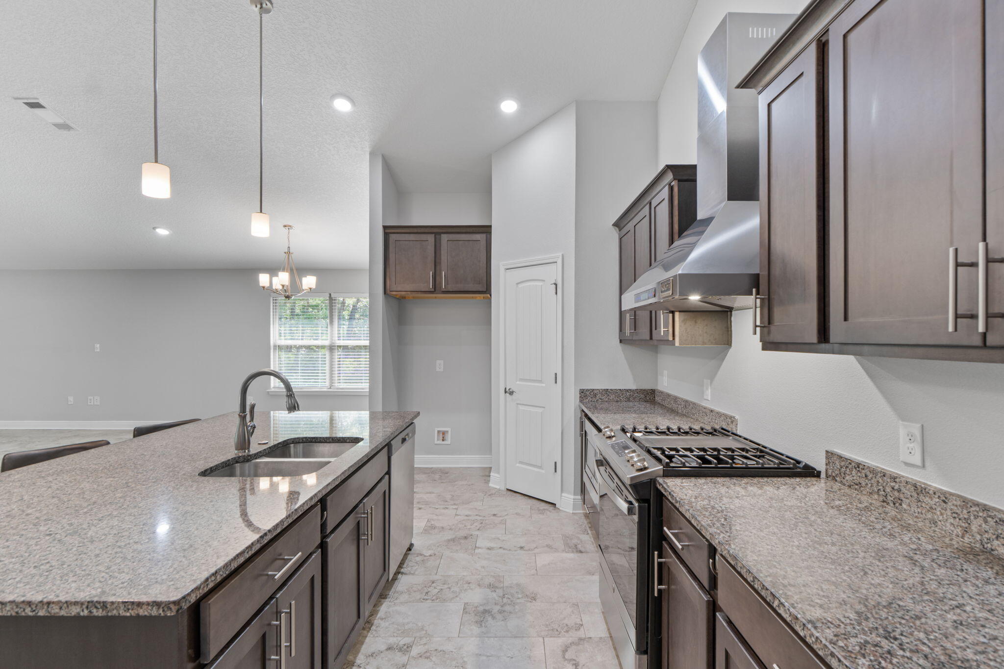 HOLLEY BY THE SEA - Residential