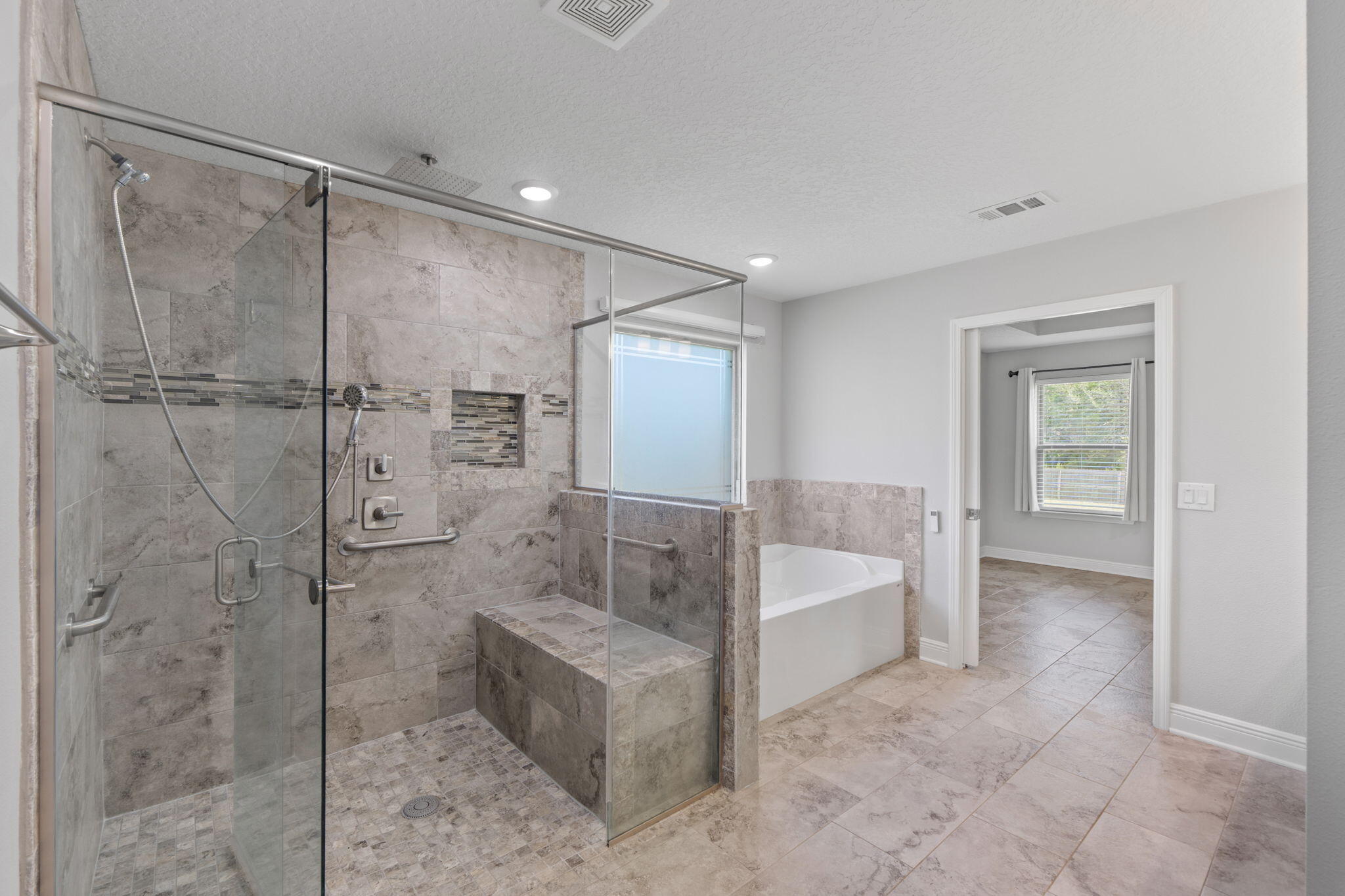 HOLLEY BY THE SEA - Residential
