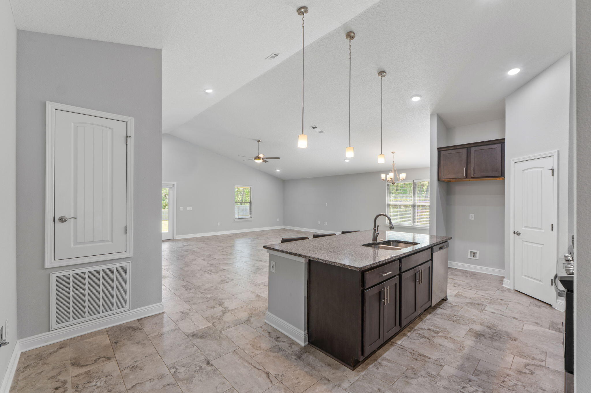 HOLLEY BY THE SEA - Residential
