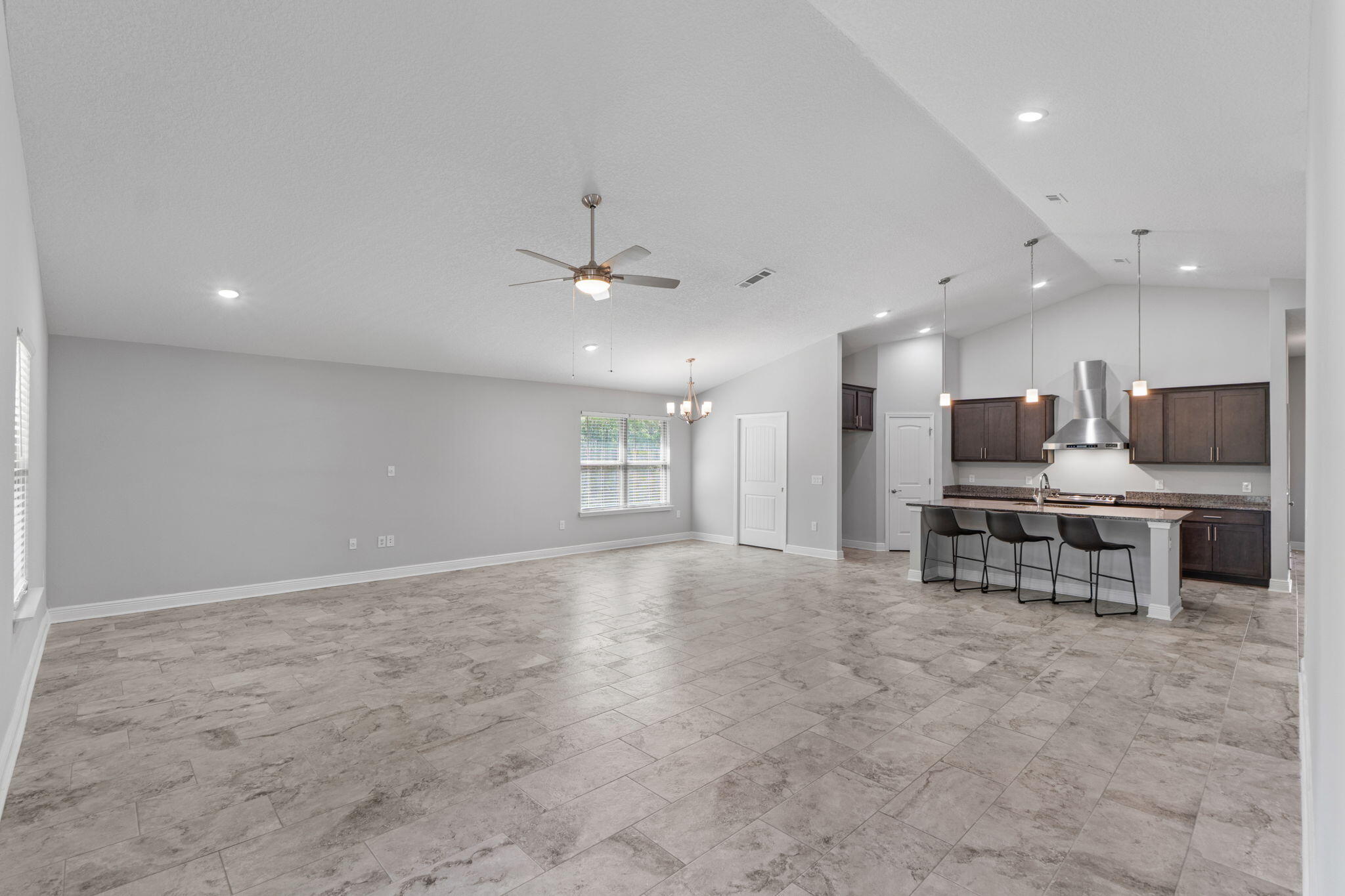 HOLLEY BY THE SEA - Residential