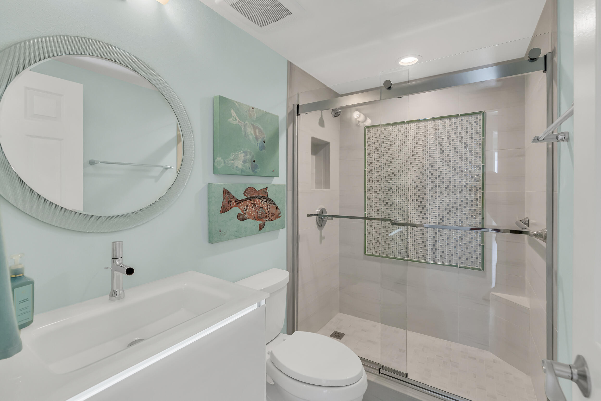 JADE EAST TOWERS CONDO - Residential