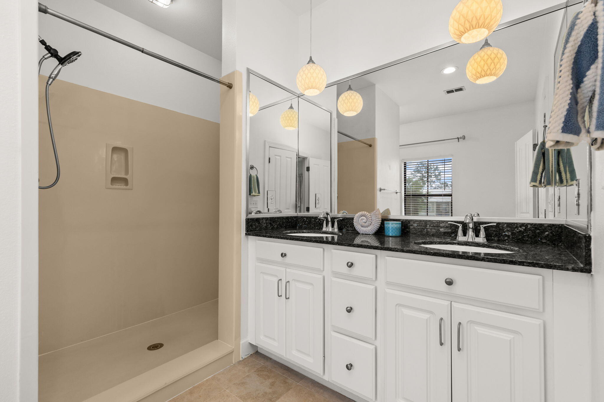 SOUTH HAVEN TOWNHOMES - Residential