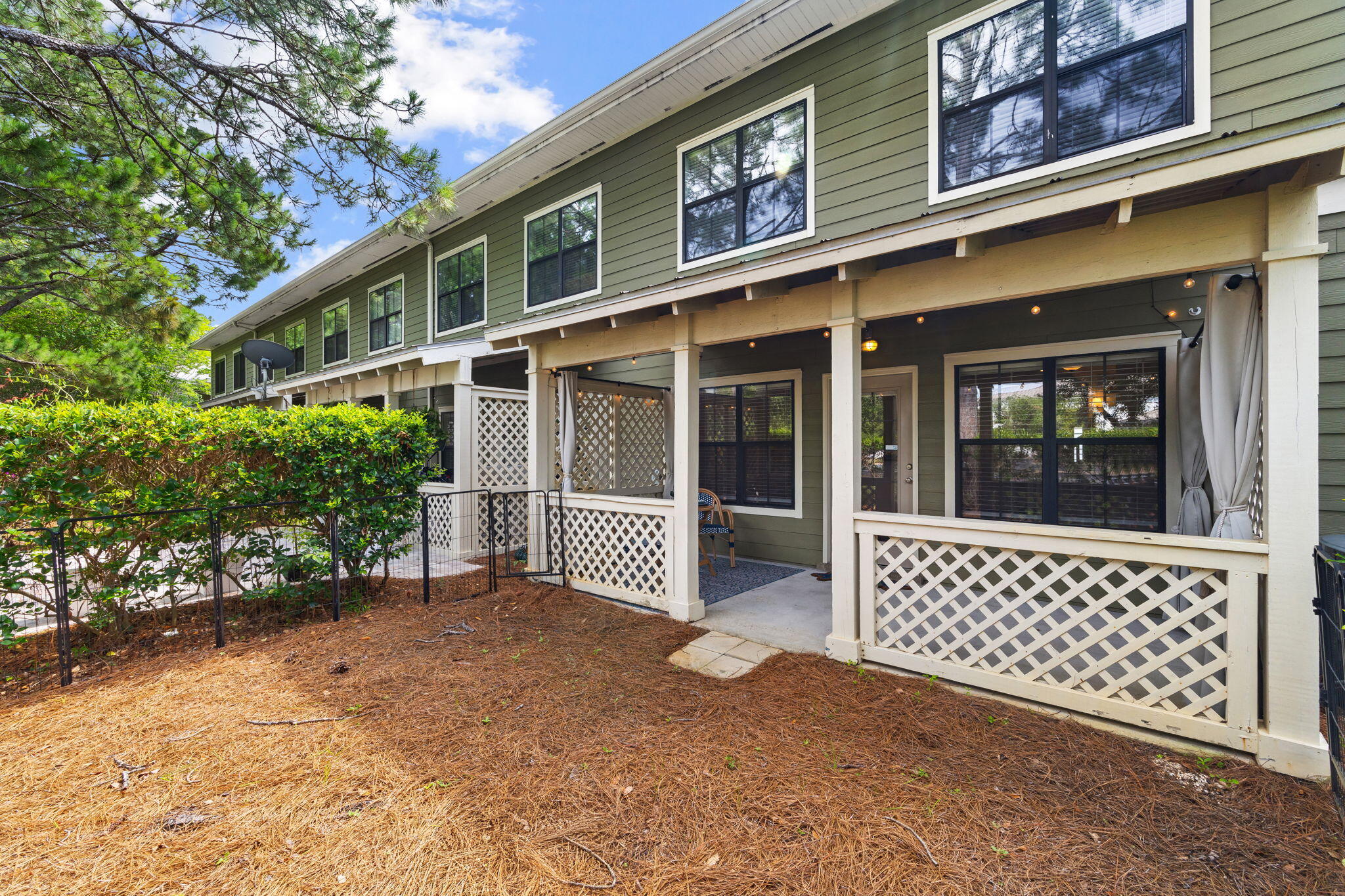 SOUTH HAVEN TOWNHOMES - Residential