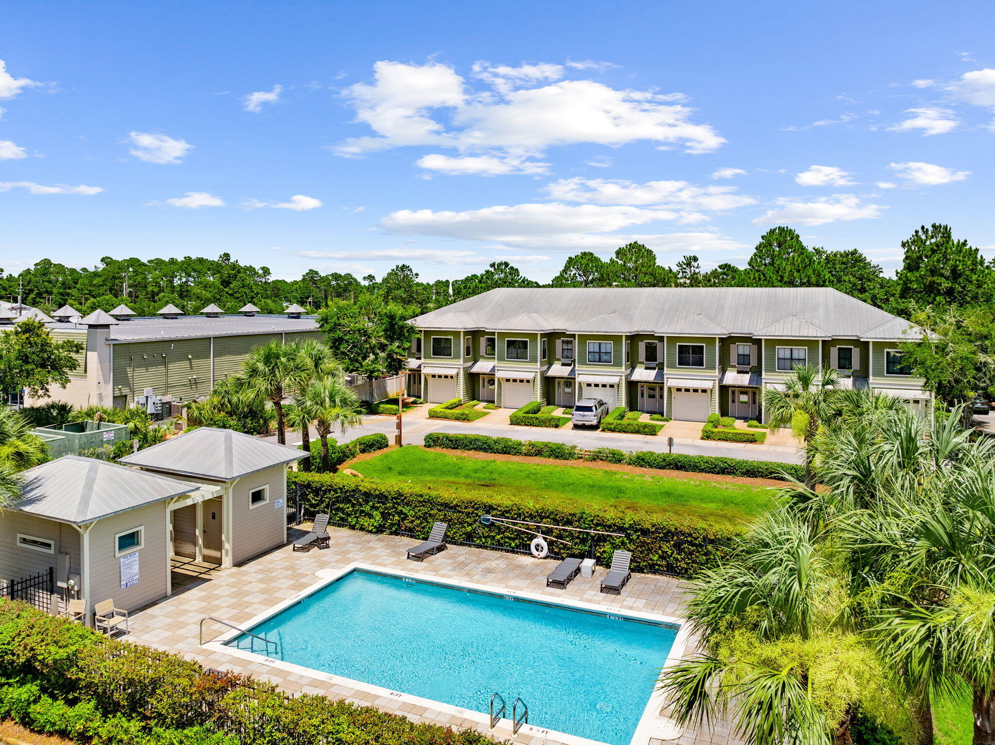 SOUTH HAVEN TOWNHOMES - Residential