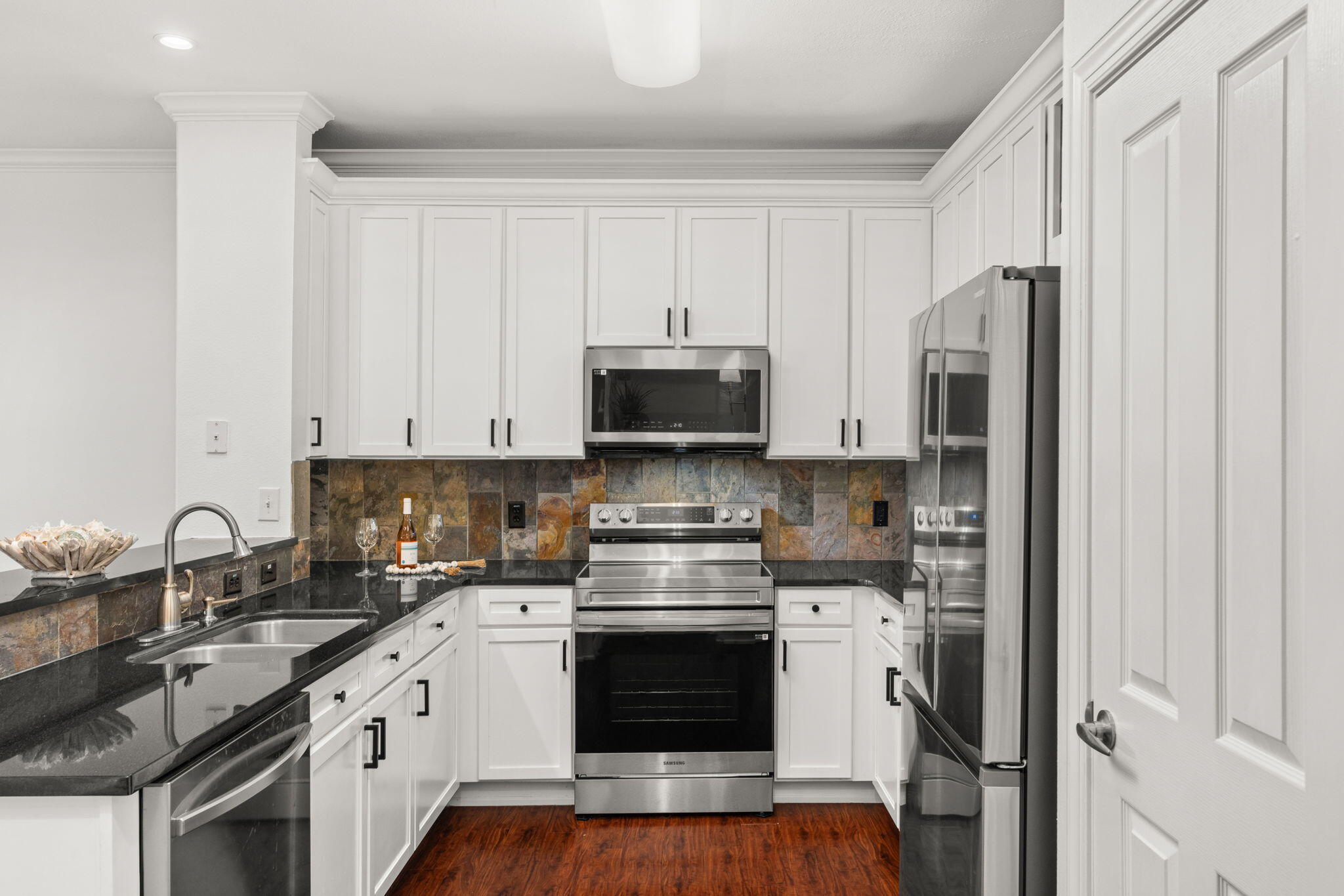 SOUTH HAVEN TOWNHOMES - Residential