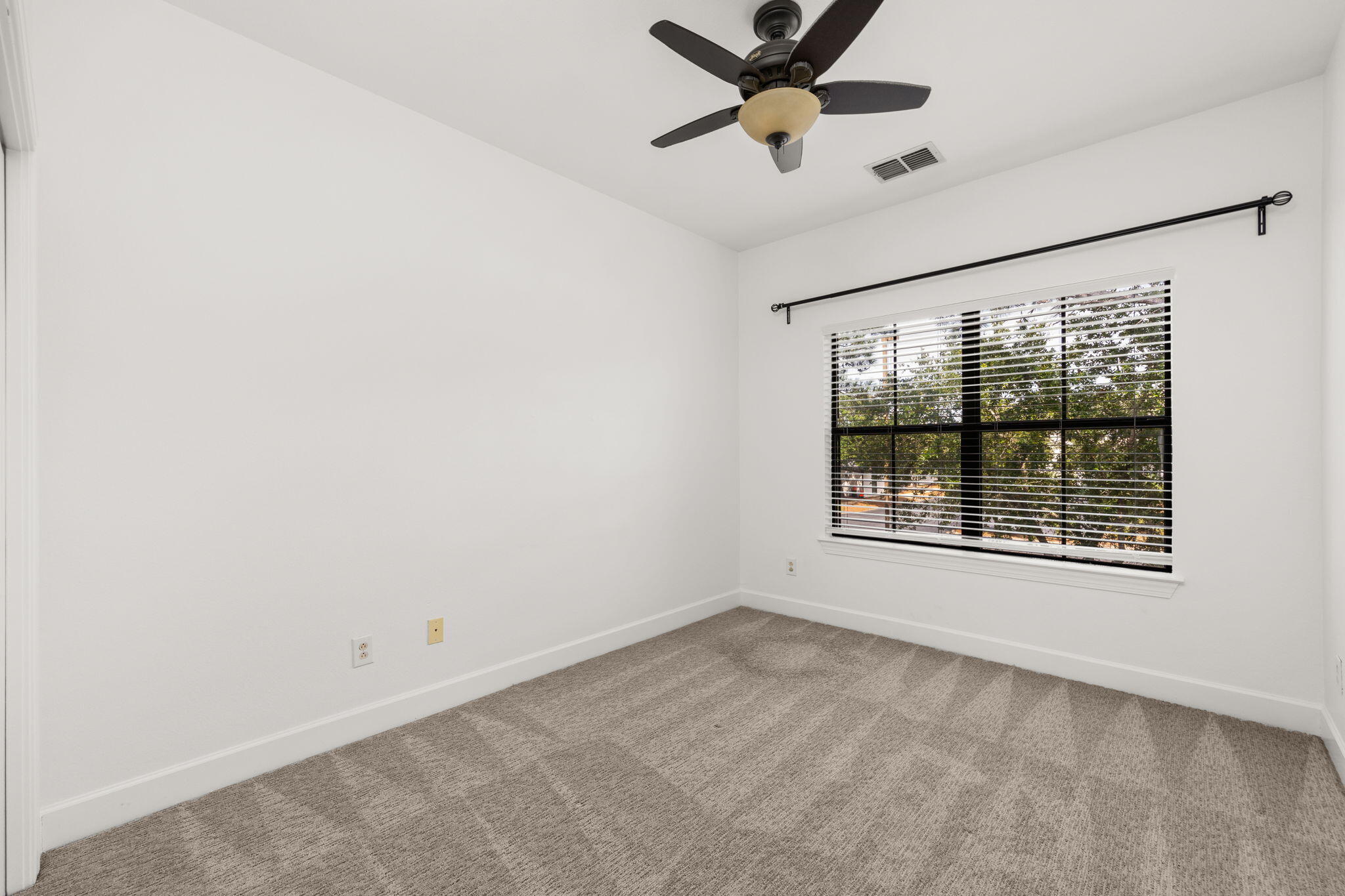 SOUTH HAVEN TOWNHOMES - Residential