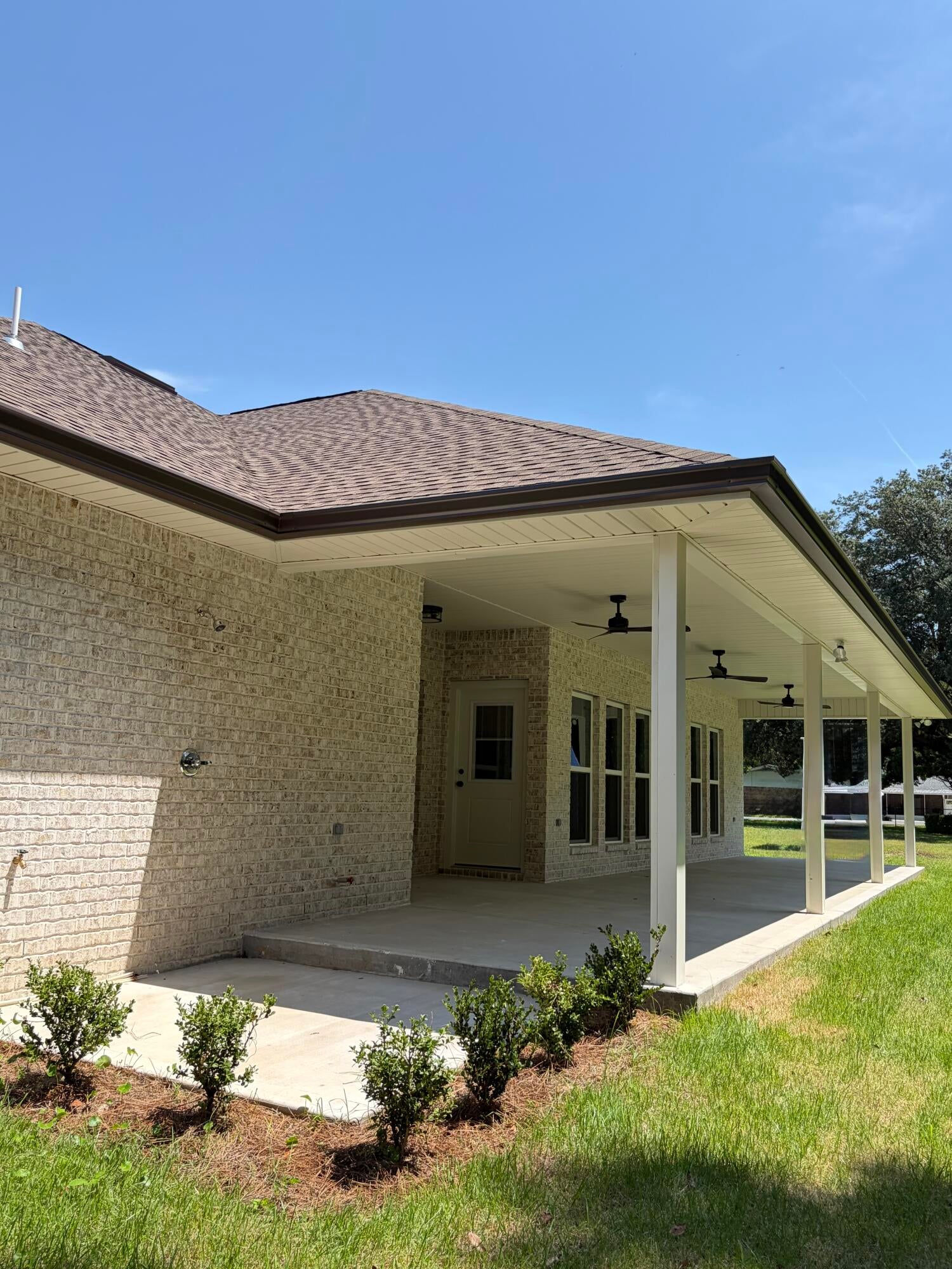 BAYOU POQUITO - Residential
