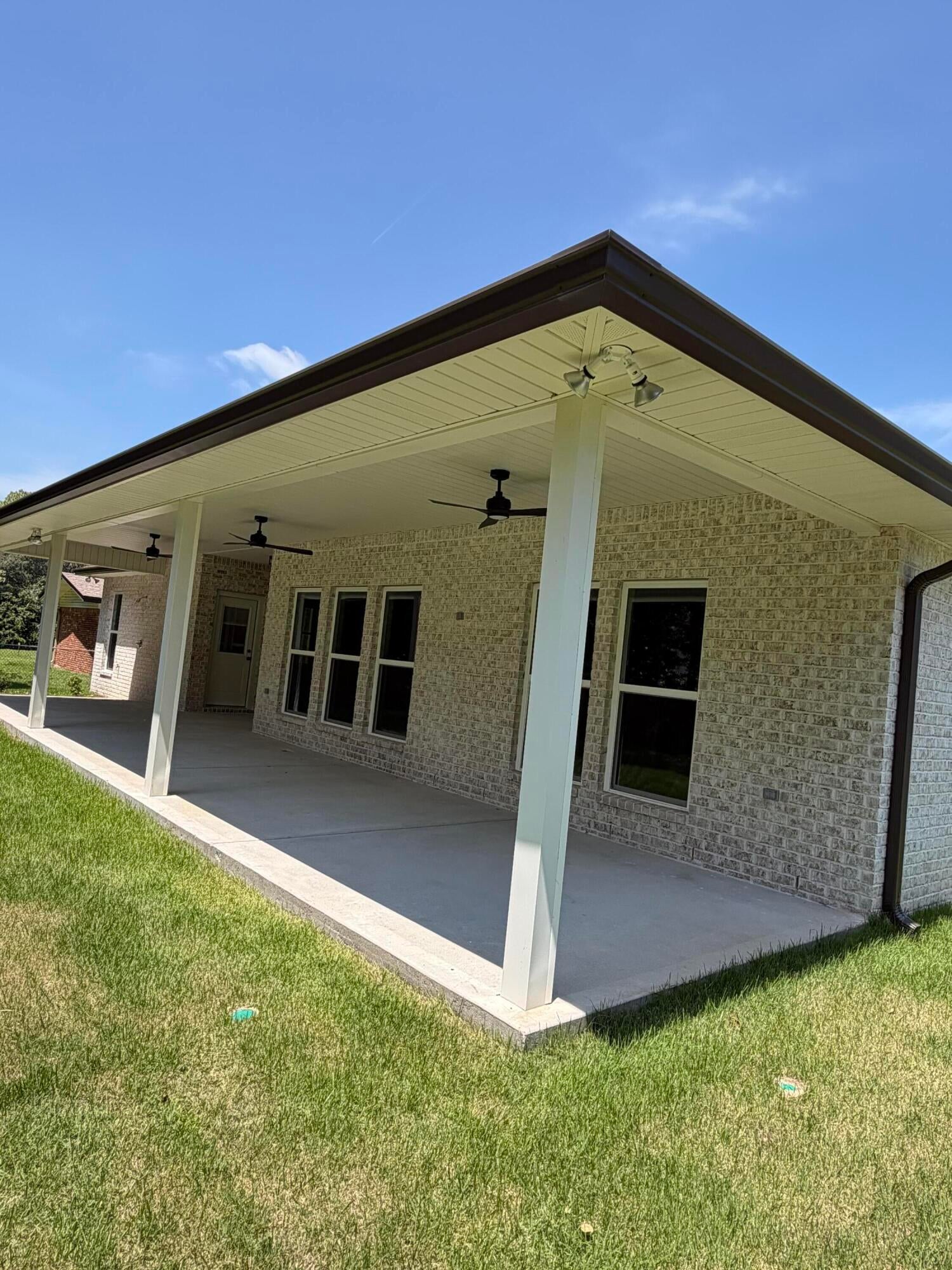 BAYOU POQUITO - Residential