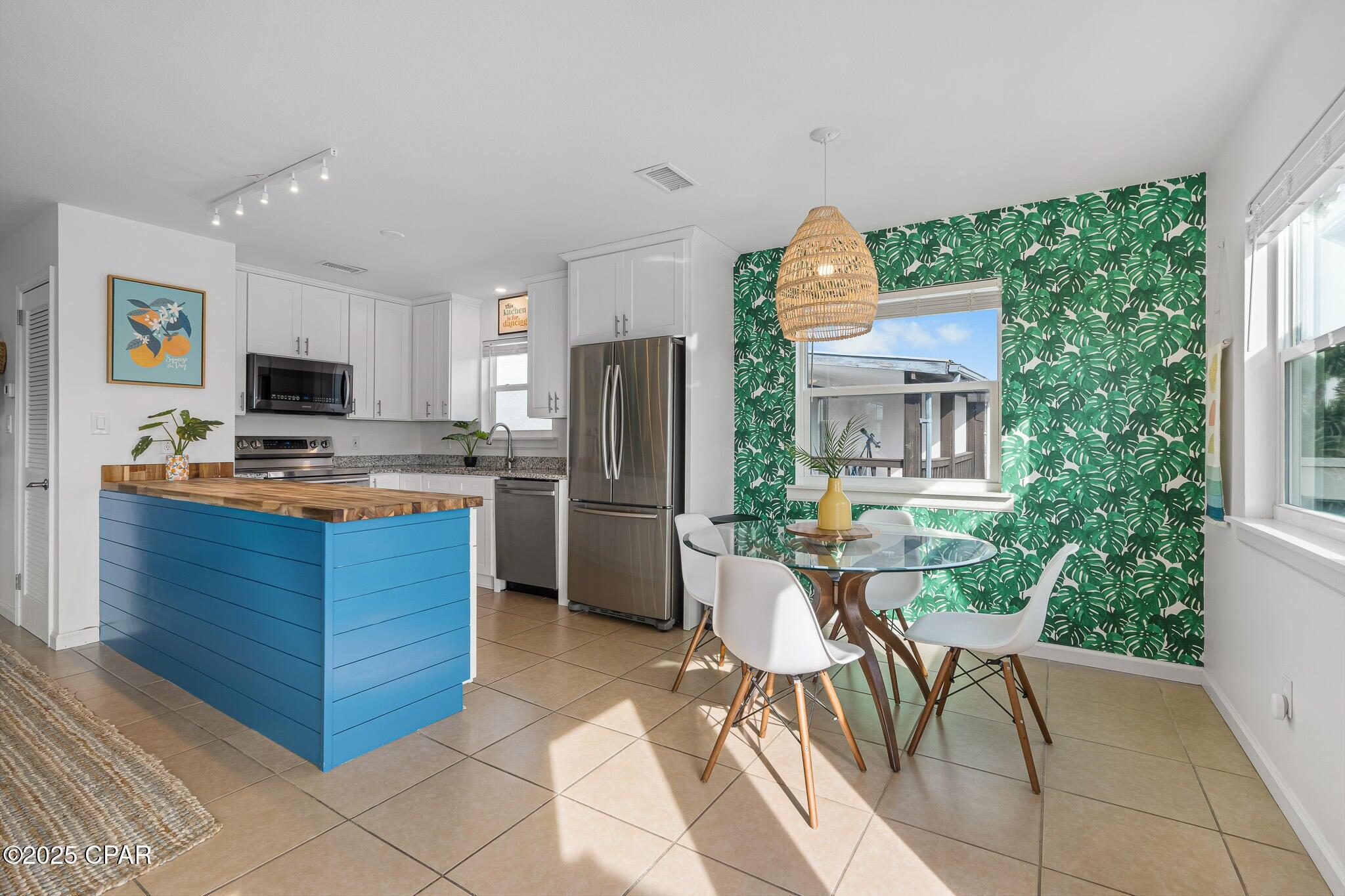 RIVIERA BEACH - Residential