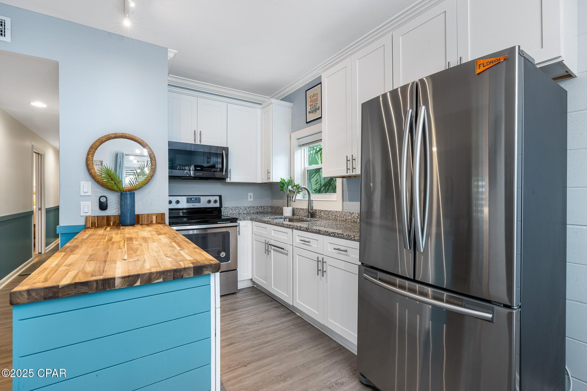 RIVIERA BEACH - Residential