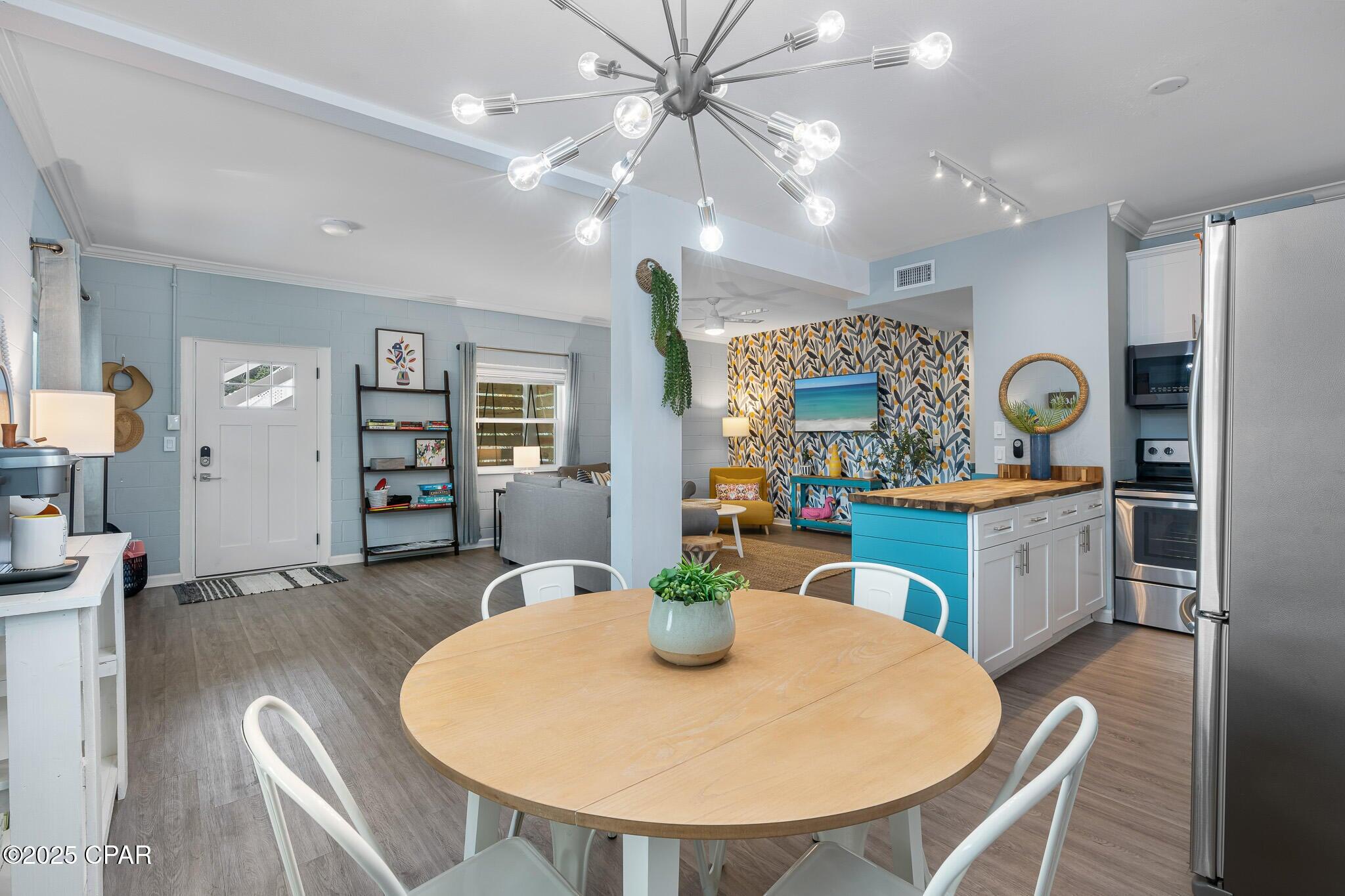 RIVIERA BEACH - Residential