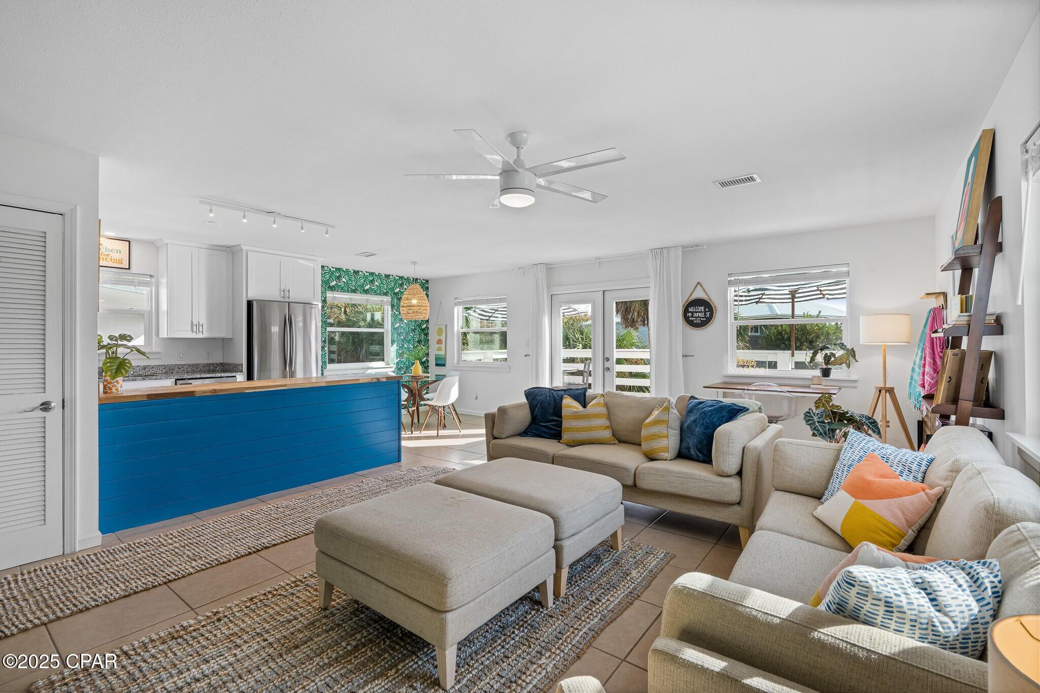 RIVIERA BEACH - Residential