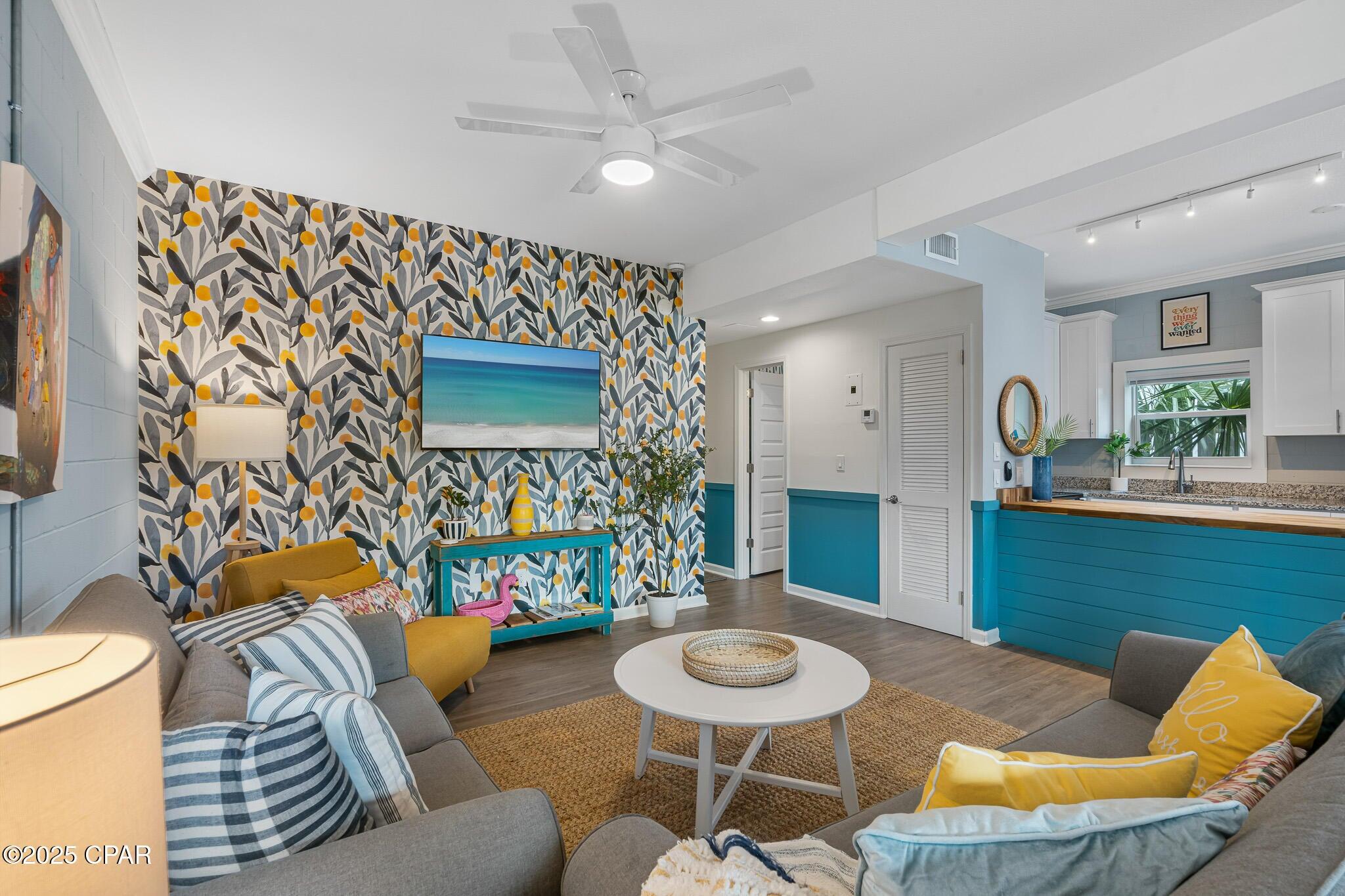 RIVIERA BEACH - Residential