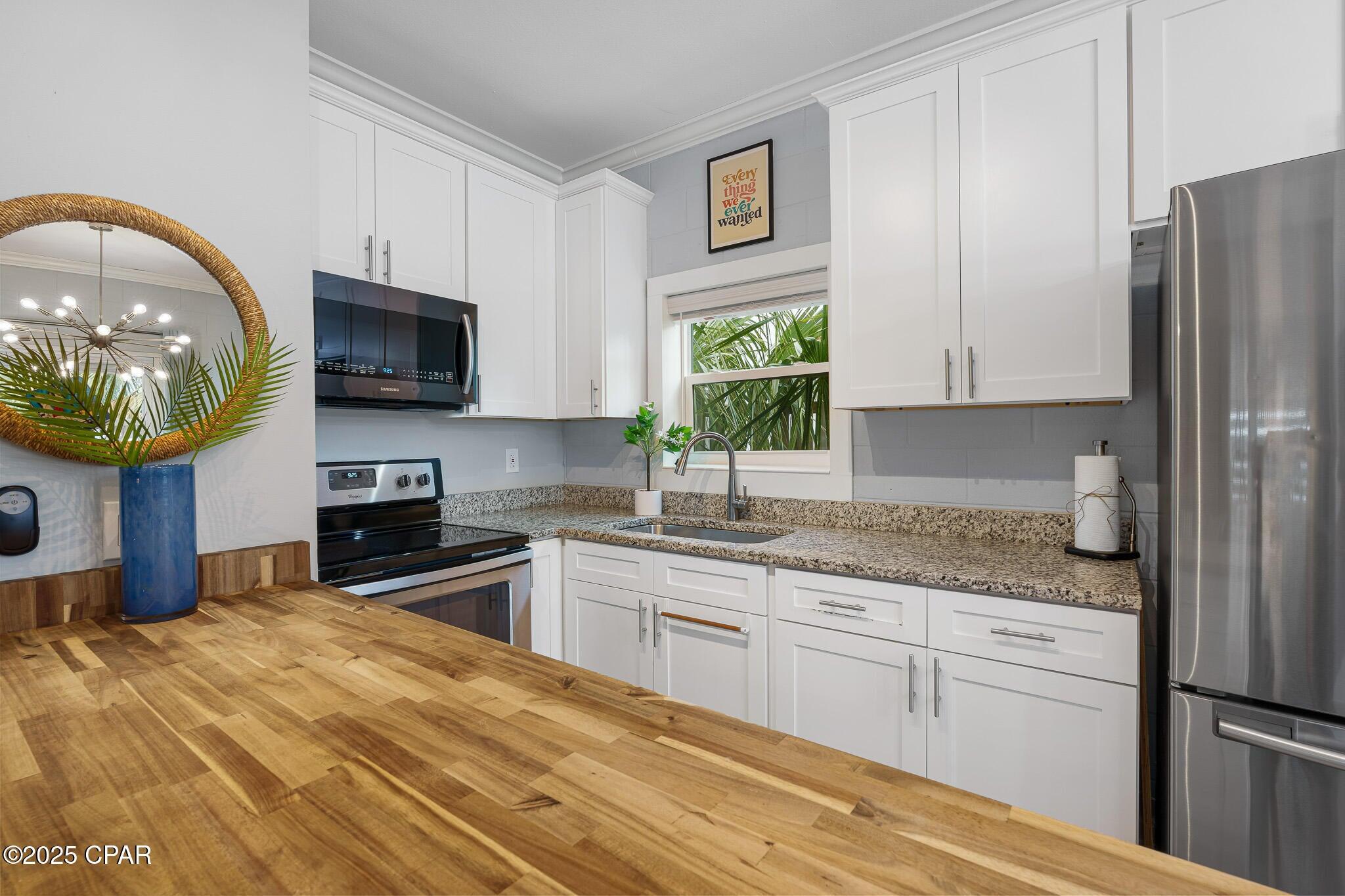 RIVIERA BEACH - Residential