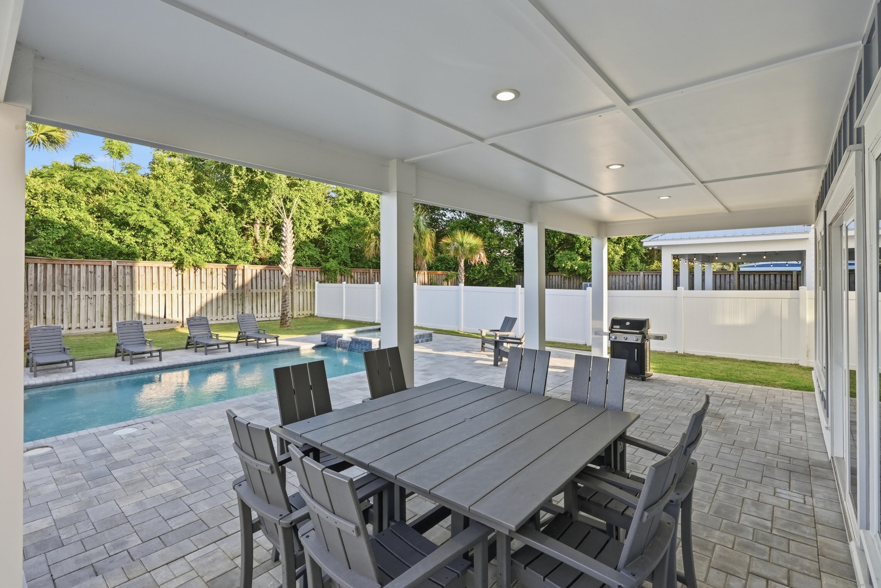 LAGUNA BEACH - Residential