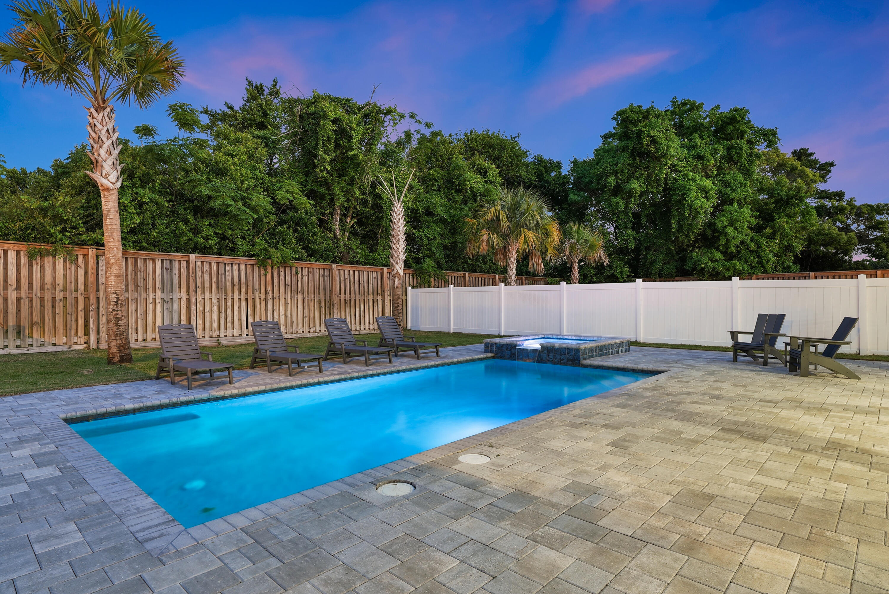 LAGUNA BEACH - Residential