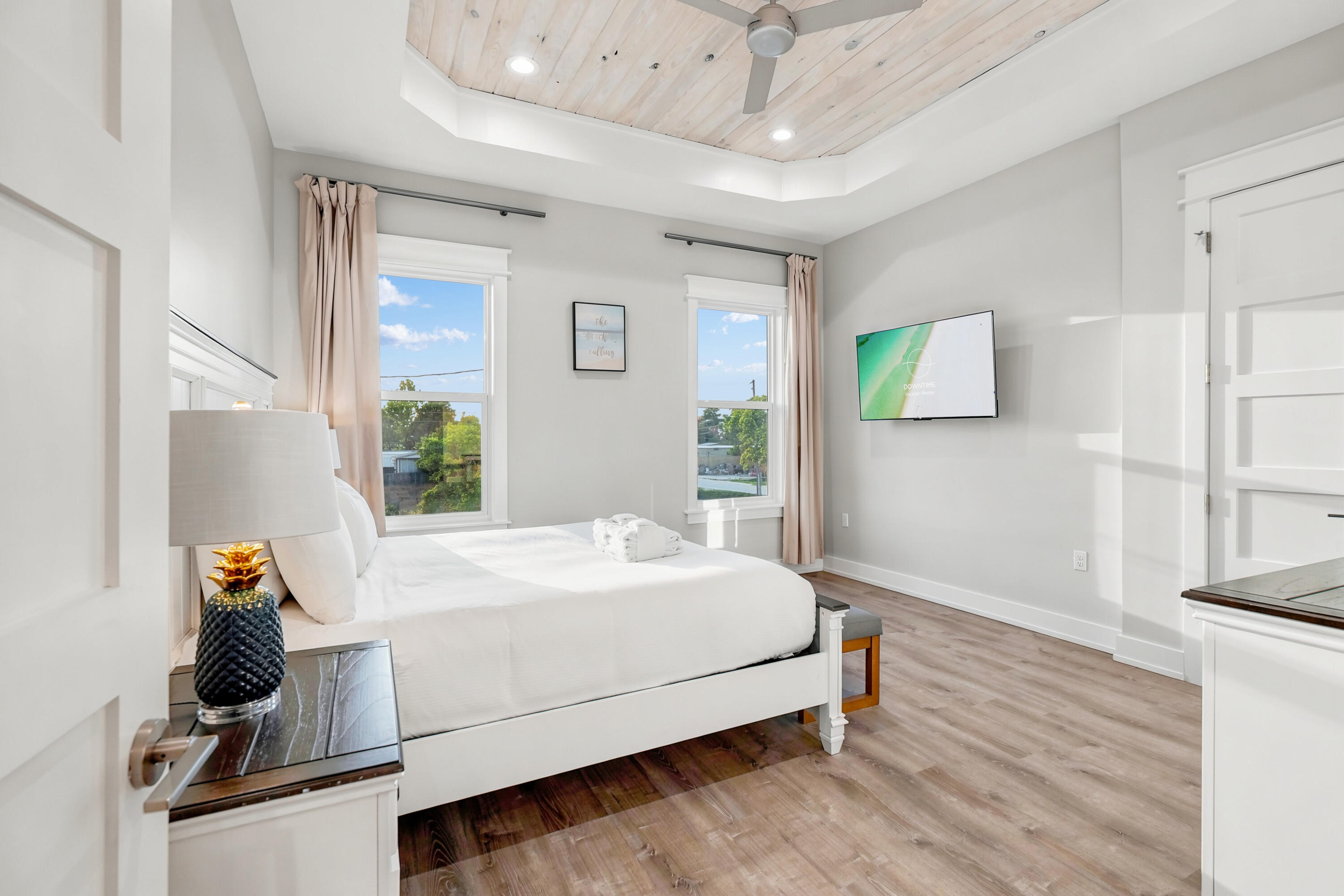 LAGUNA BEACH - Residential