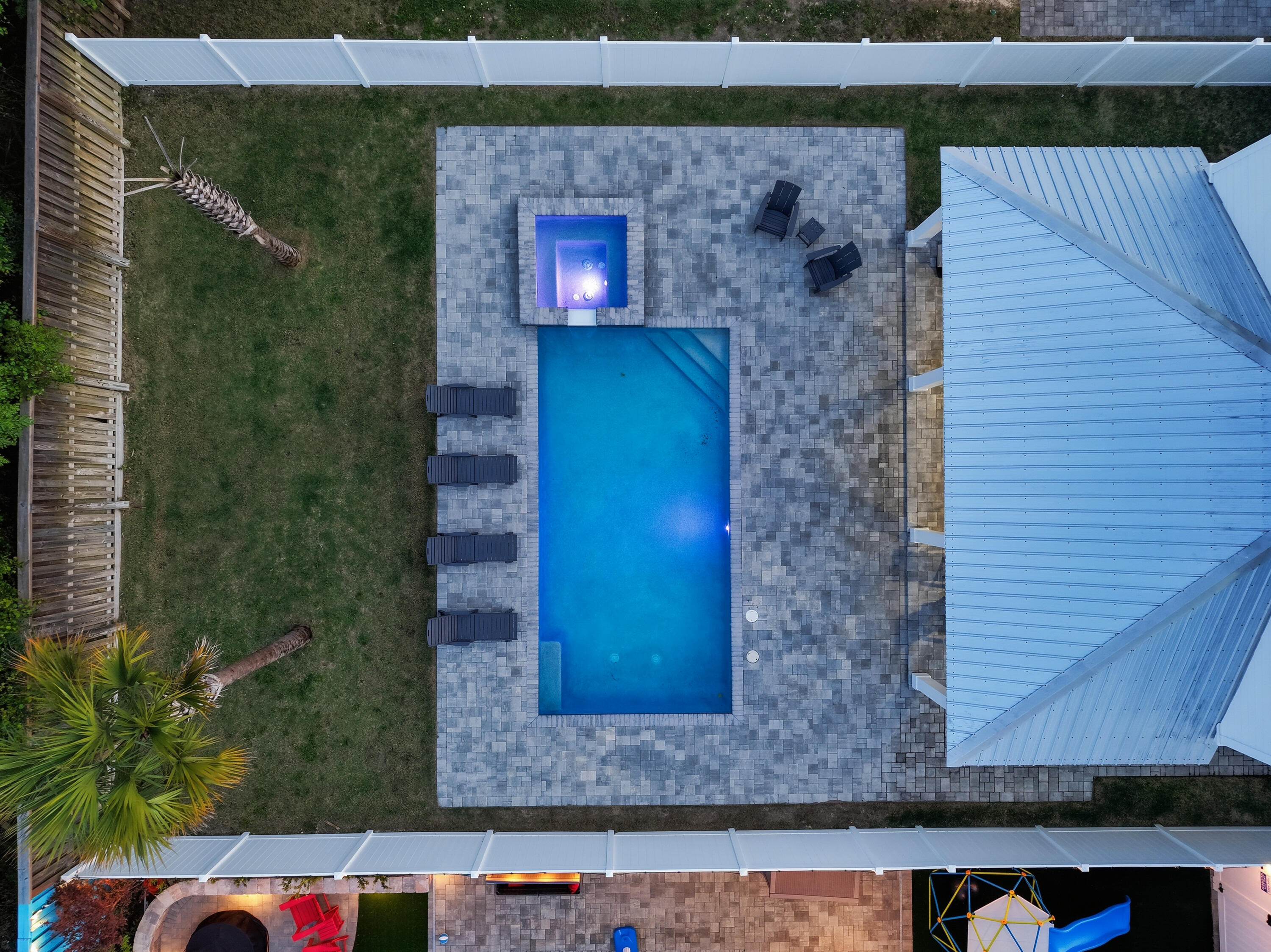 LAGUNA BEACH - Residential