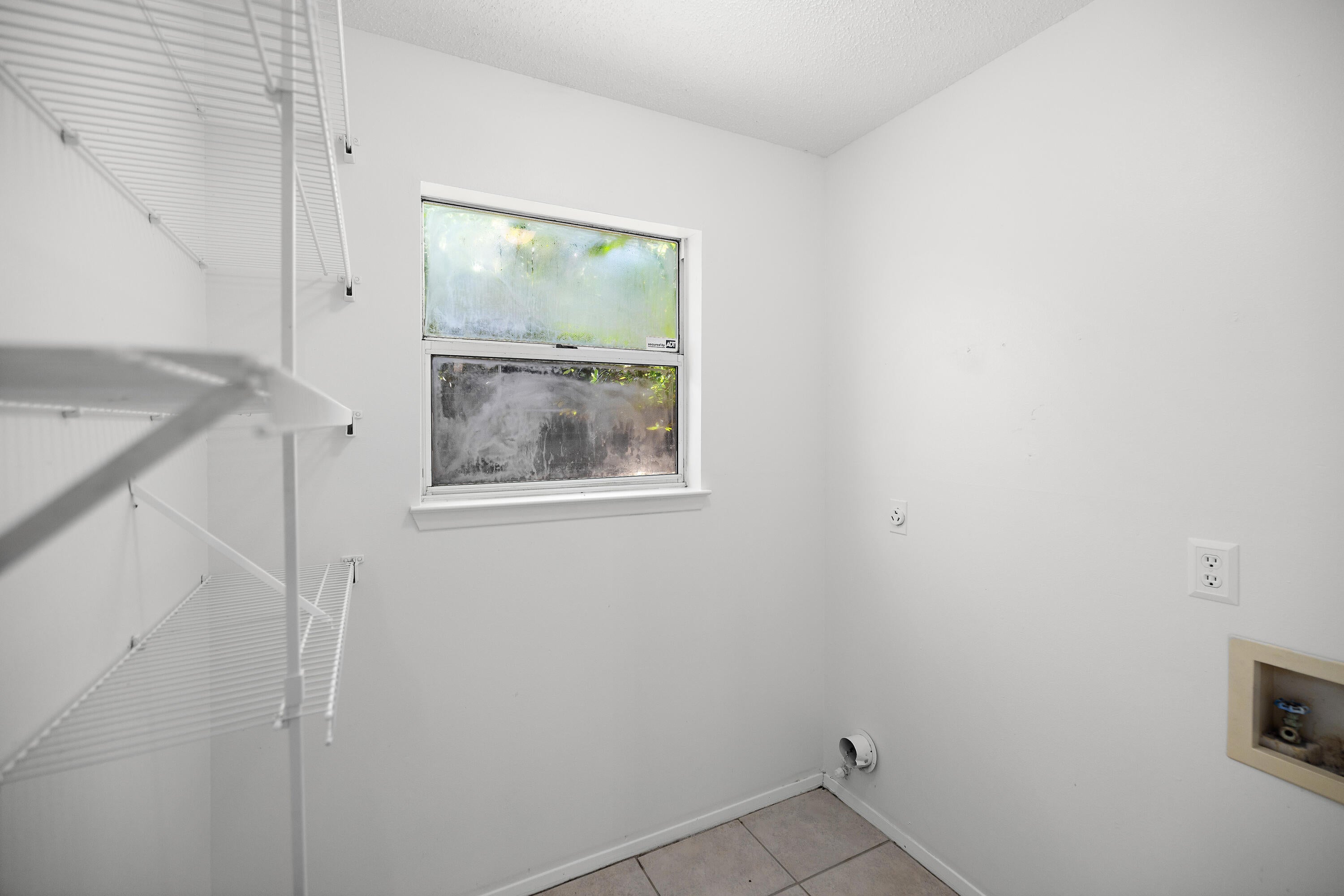 COLLEGE OAKS - Residential