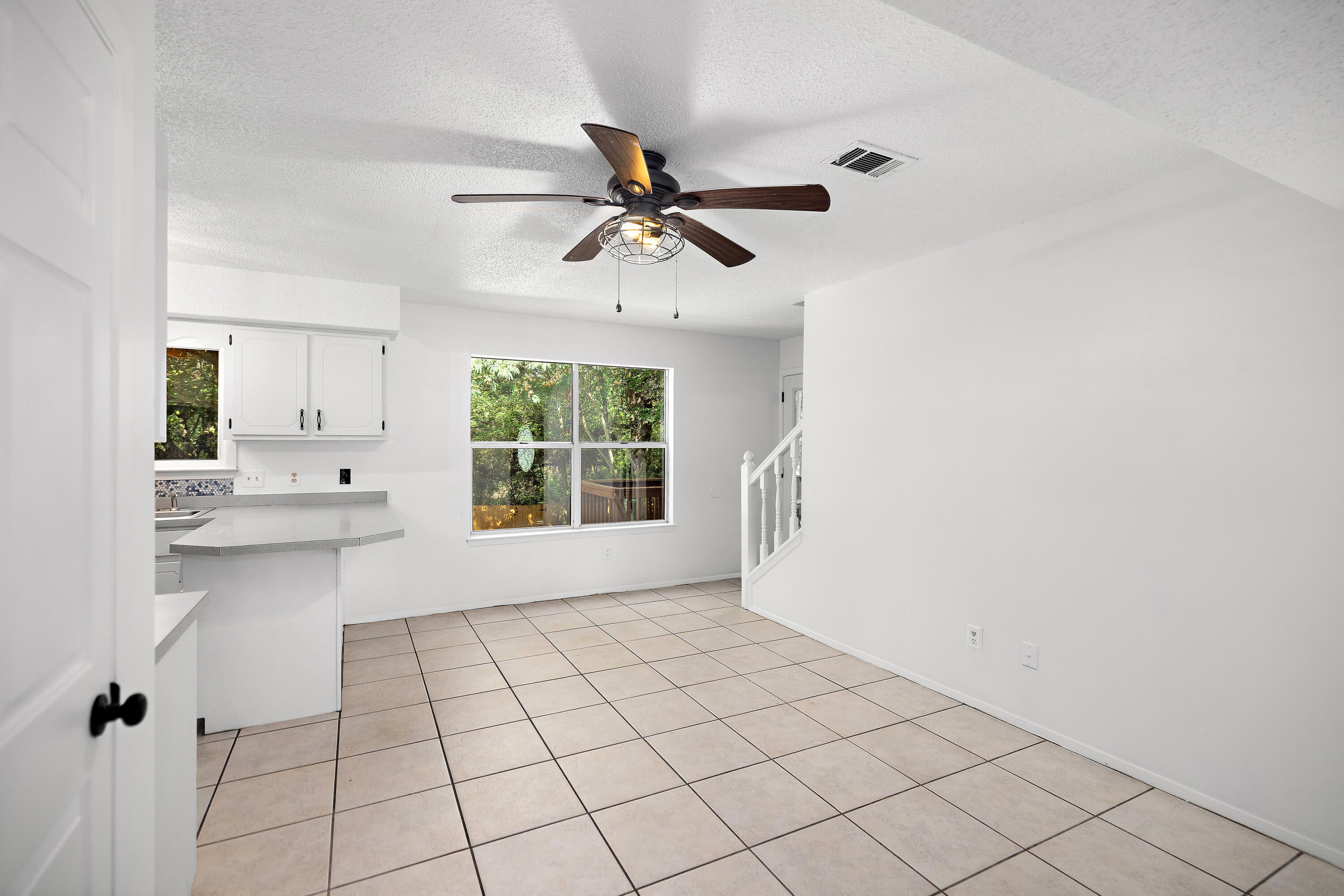 COLLEGE OAKS - Residential