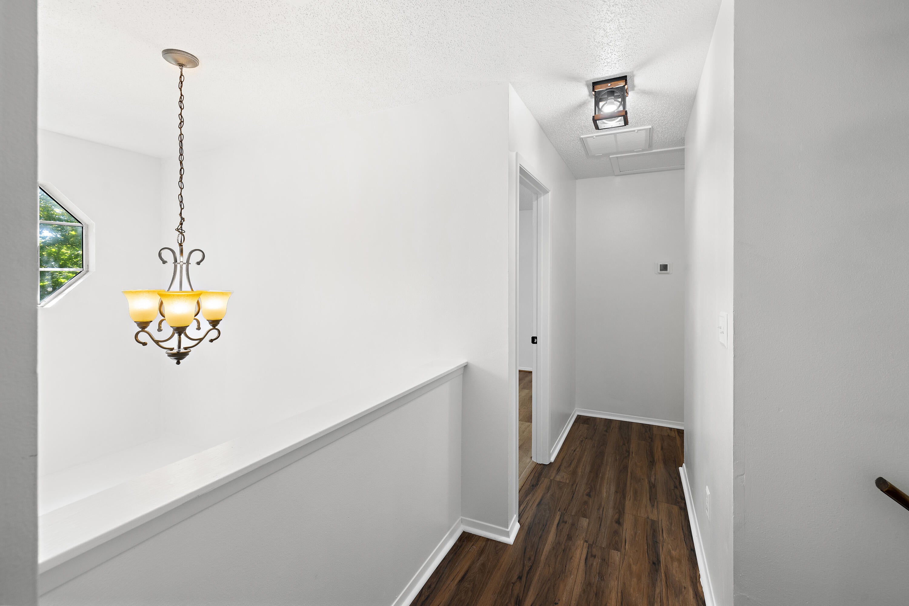 COLLEGE OAKS - Residential