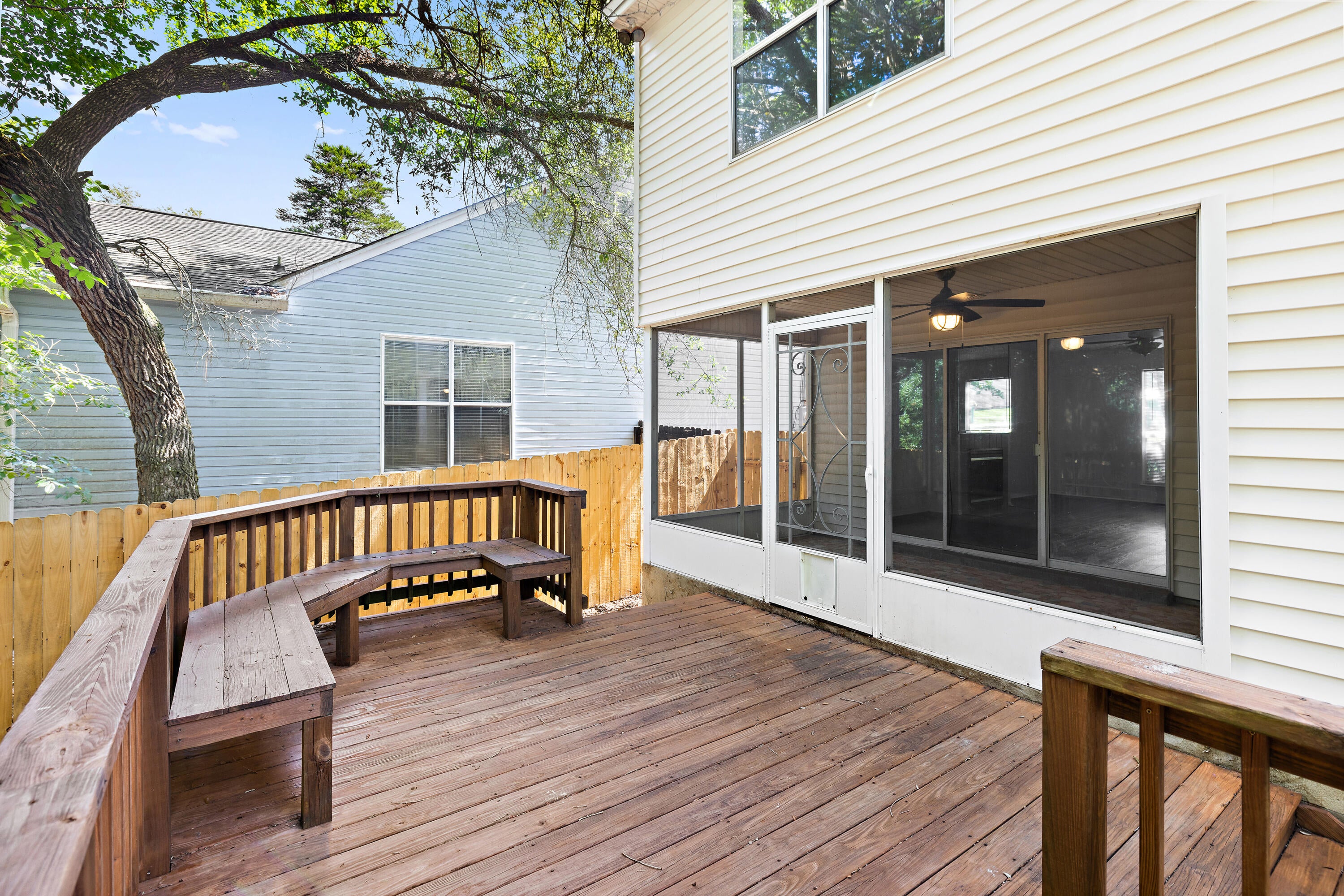 COLLEGE OAKS - Residential