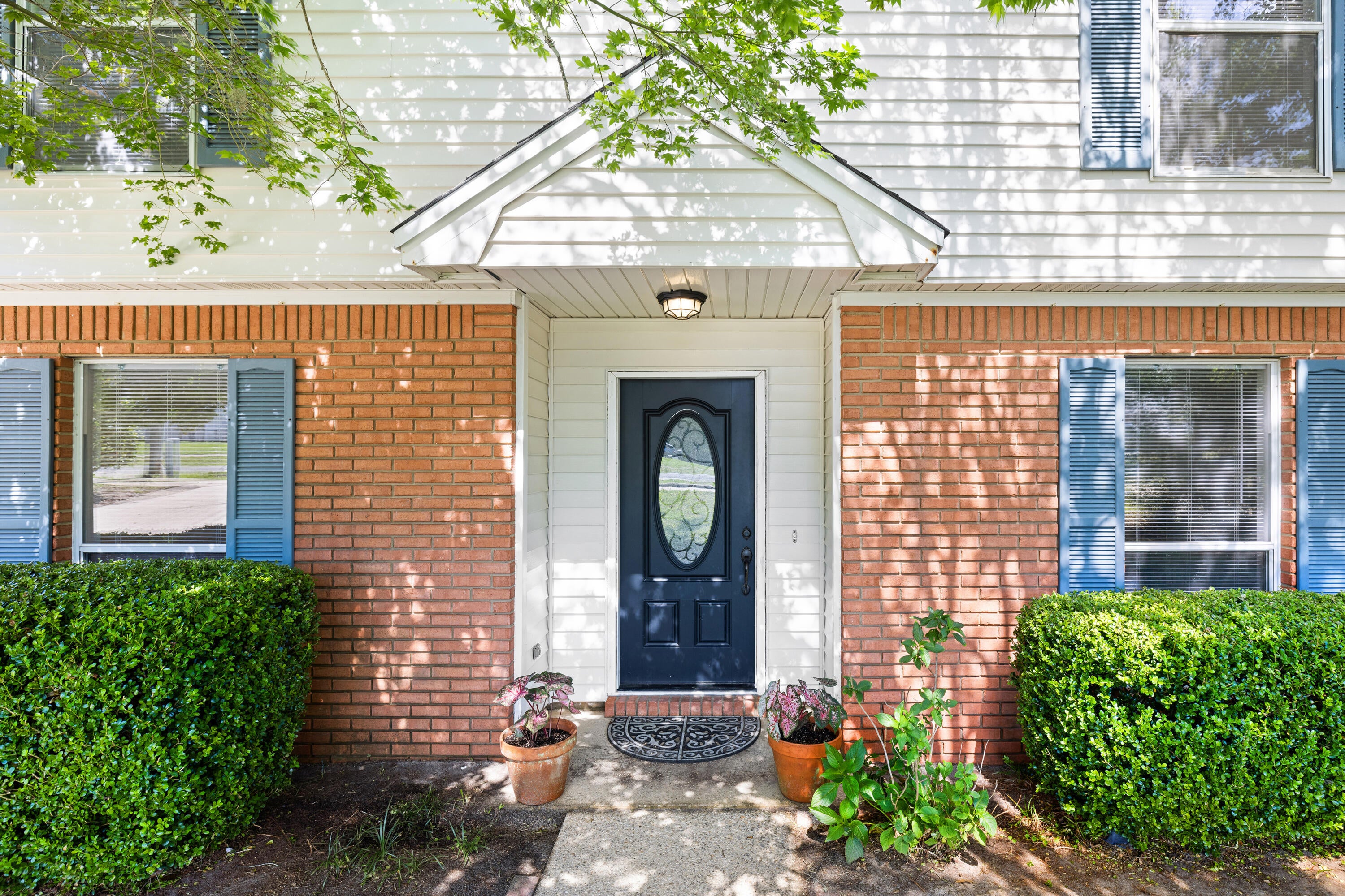 COLLEGE OAKS - Residential