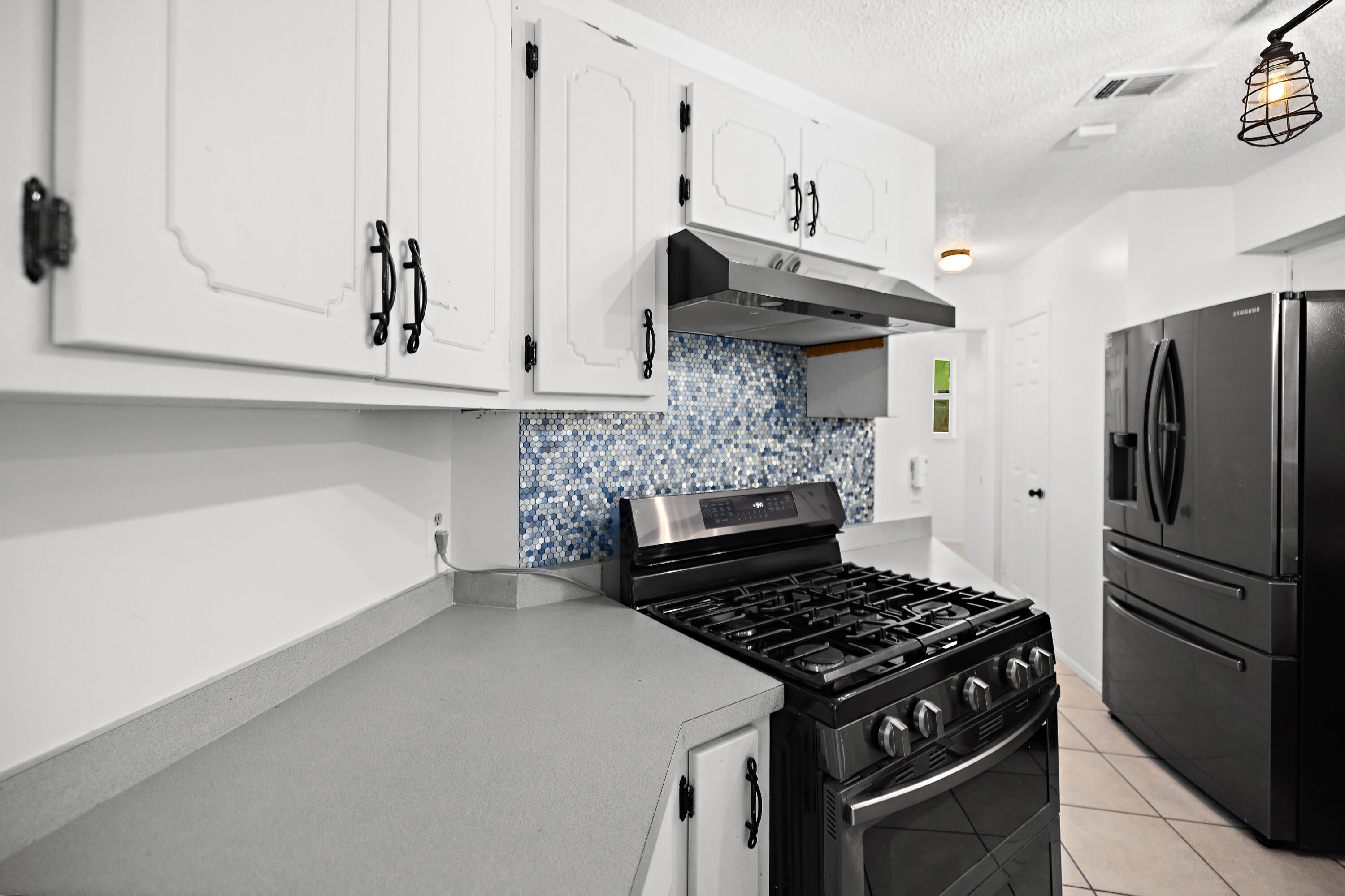 COLLEGE OAKS - Residential