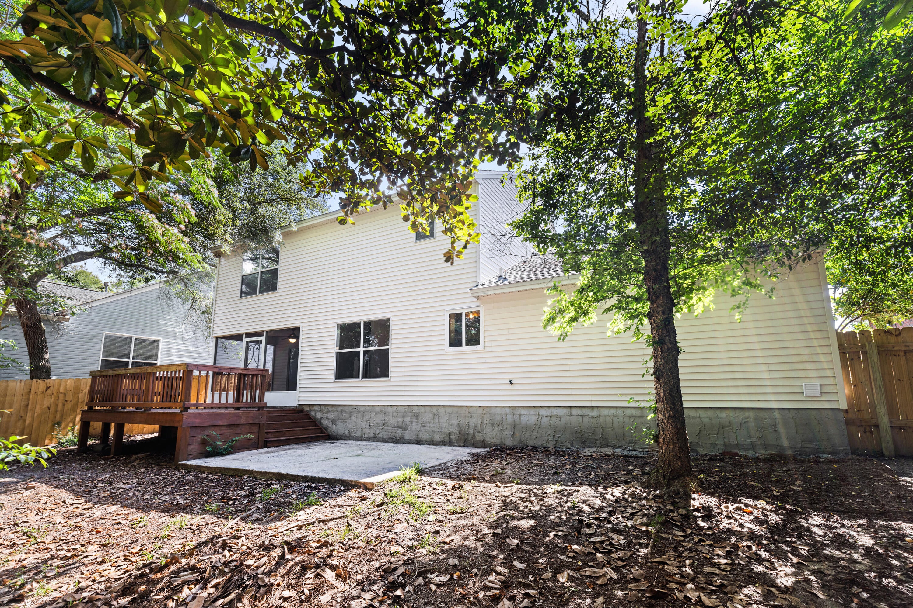 COLLEGE OAKS - Residential