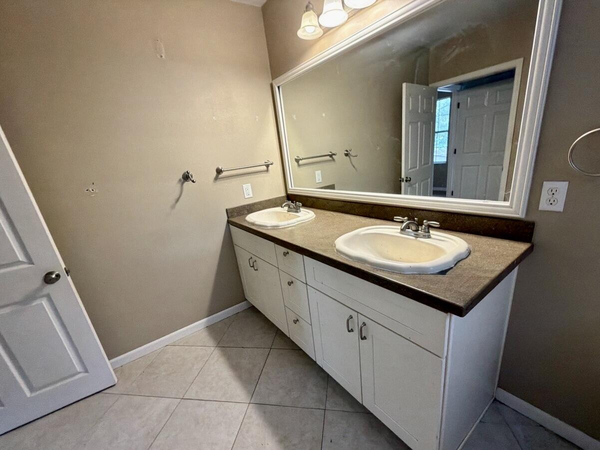 3RD ADD GARNIER BCH - Residential