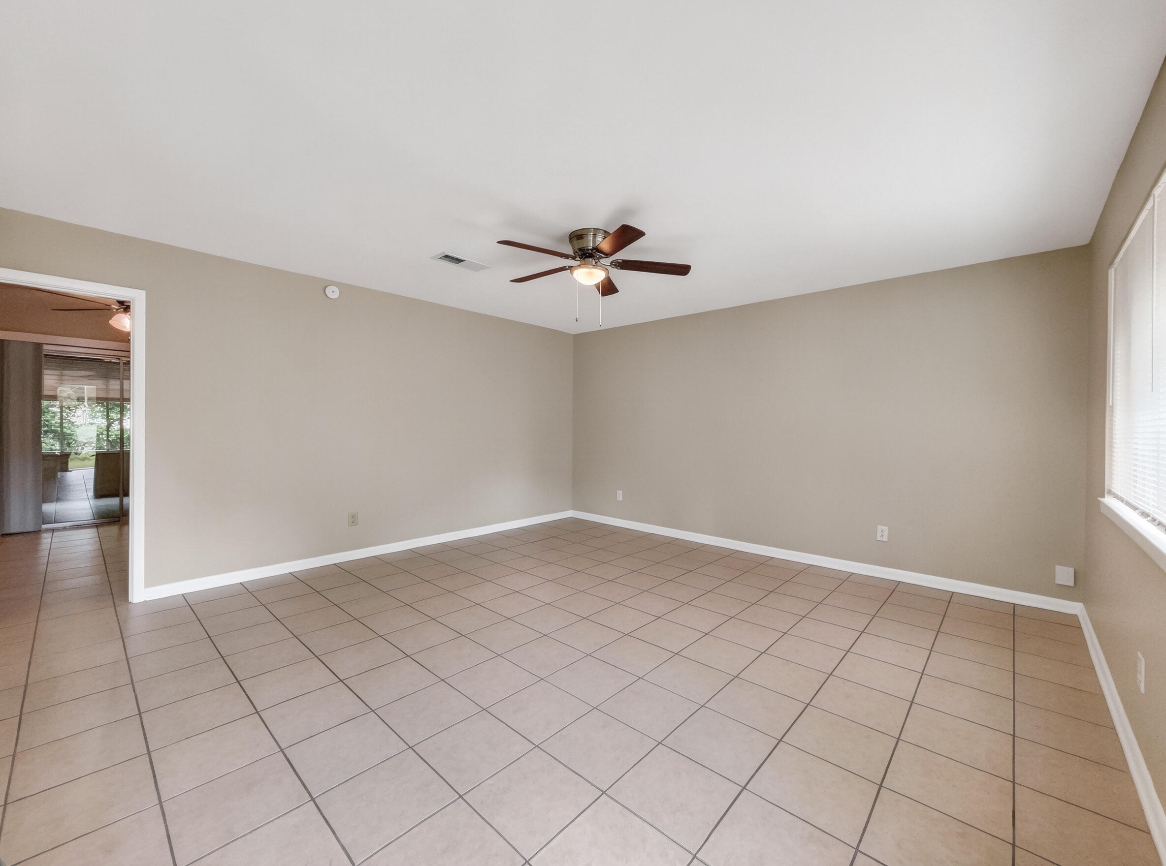 COLONY ESTATES - Residential Lease