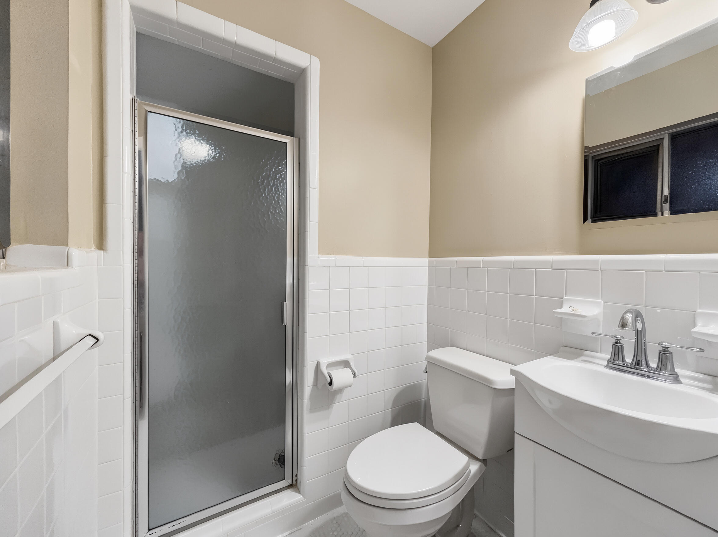 COLONY ESTATES - Residential Lease