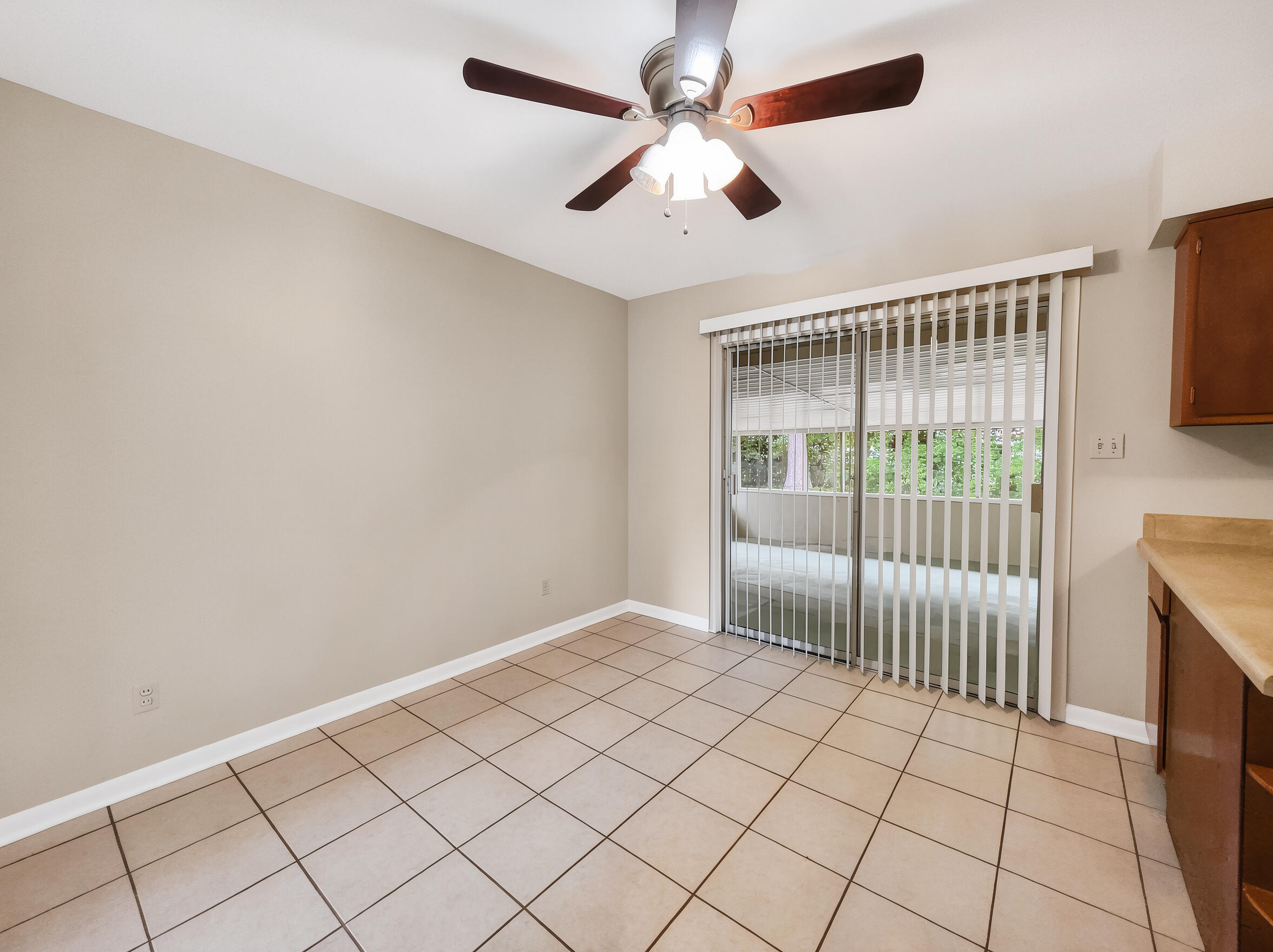 COLONY ESTATES - Residential Lease