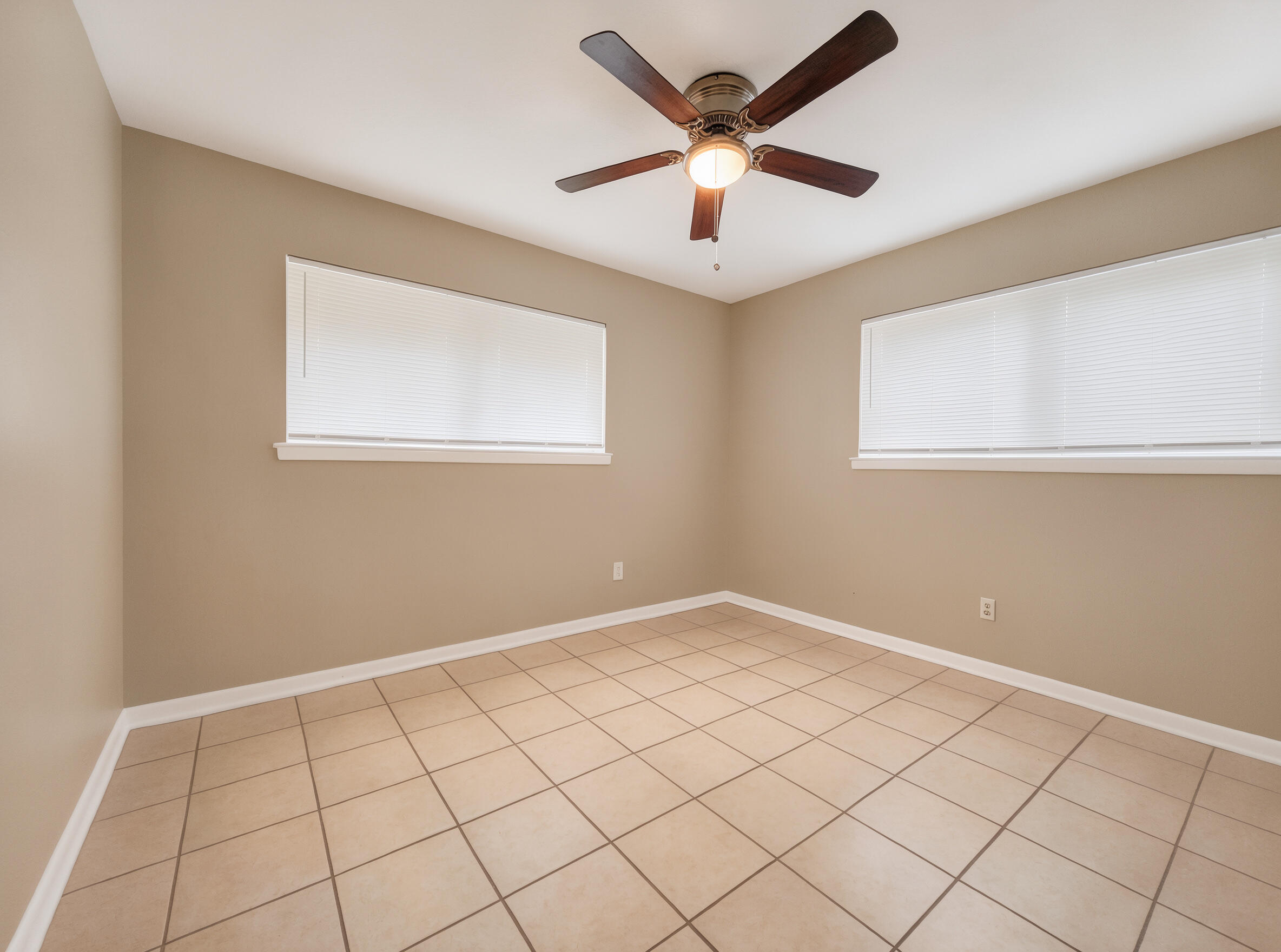 COLONY ESTATES - Residential Lease