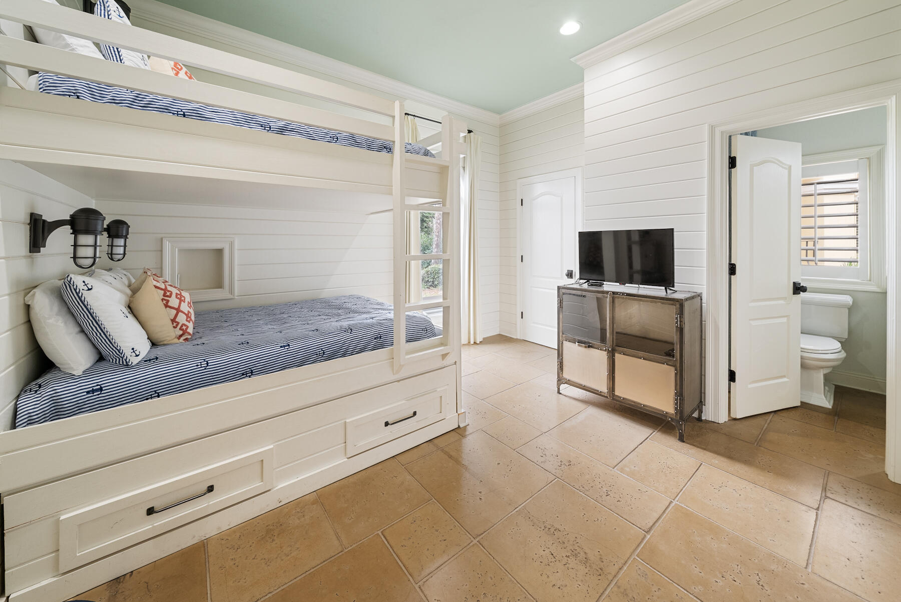 DESTINY BY THE SEA - Residential