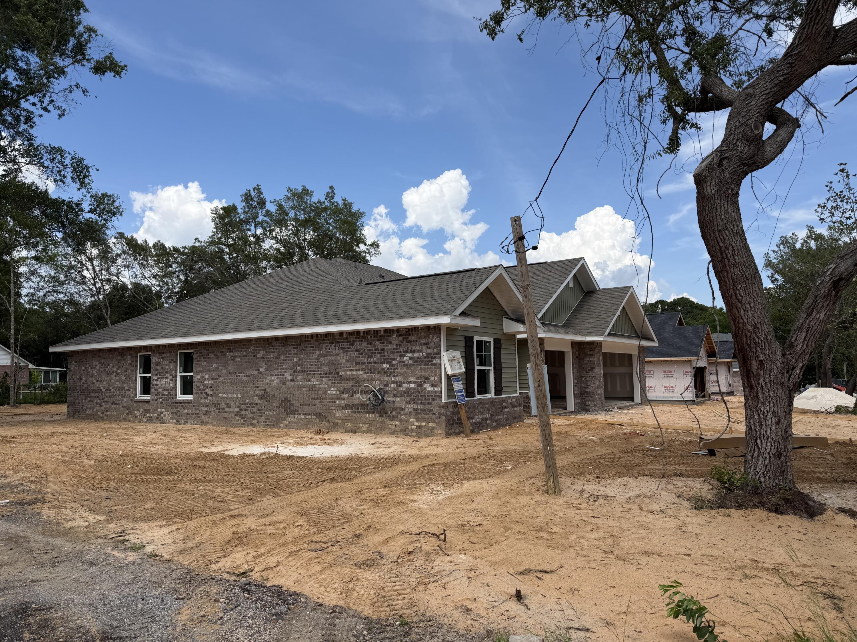 HOLLEY SHORES - Residential