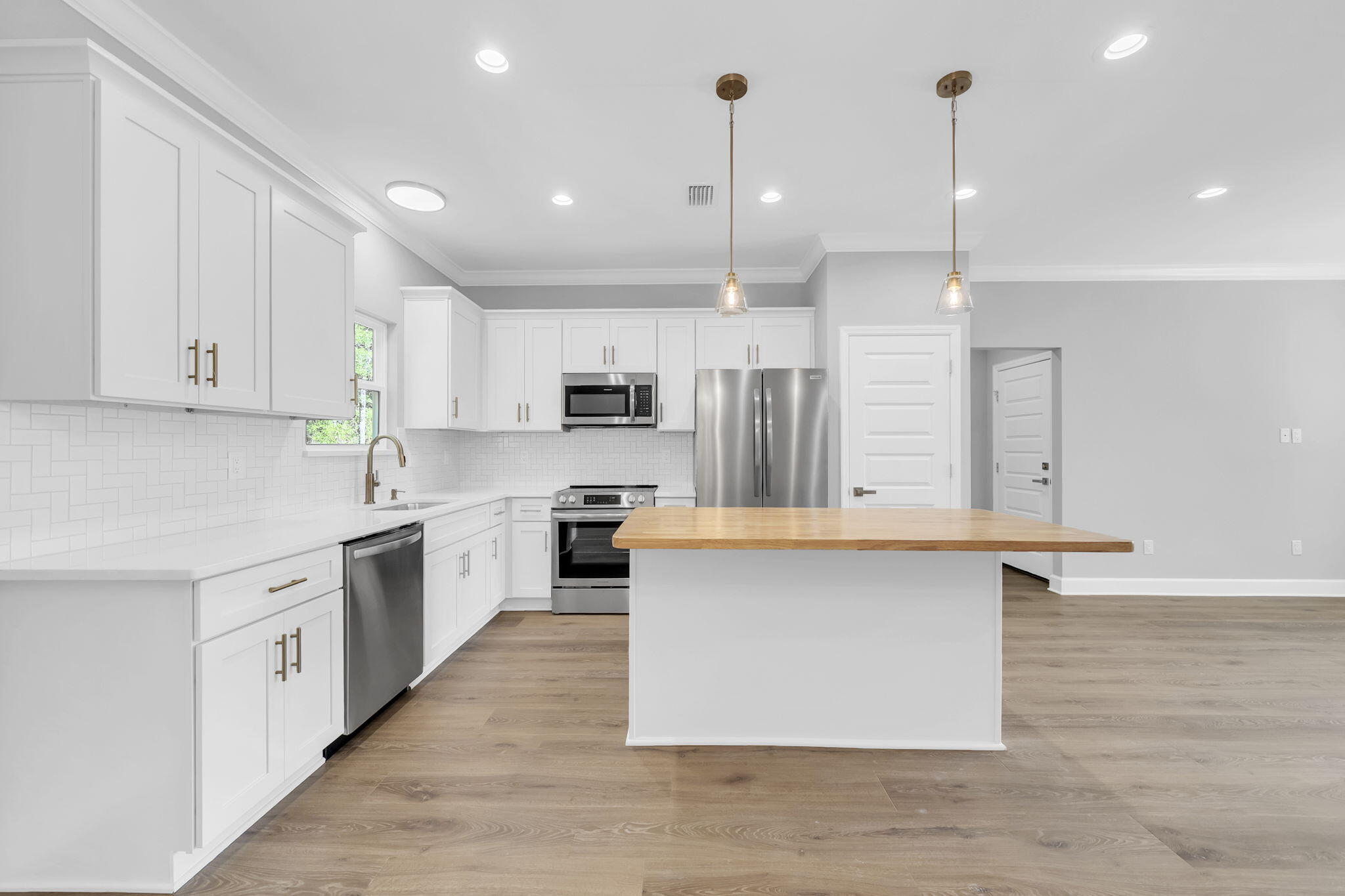 HUNTERS RIDGE - Residential