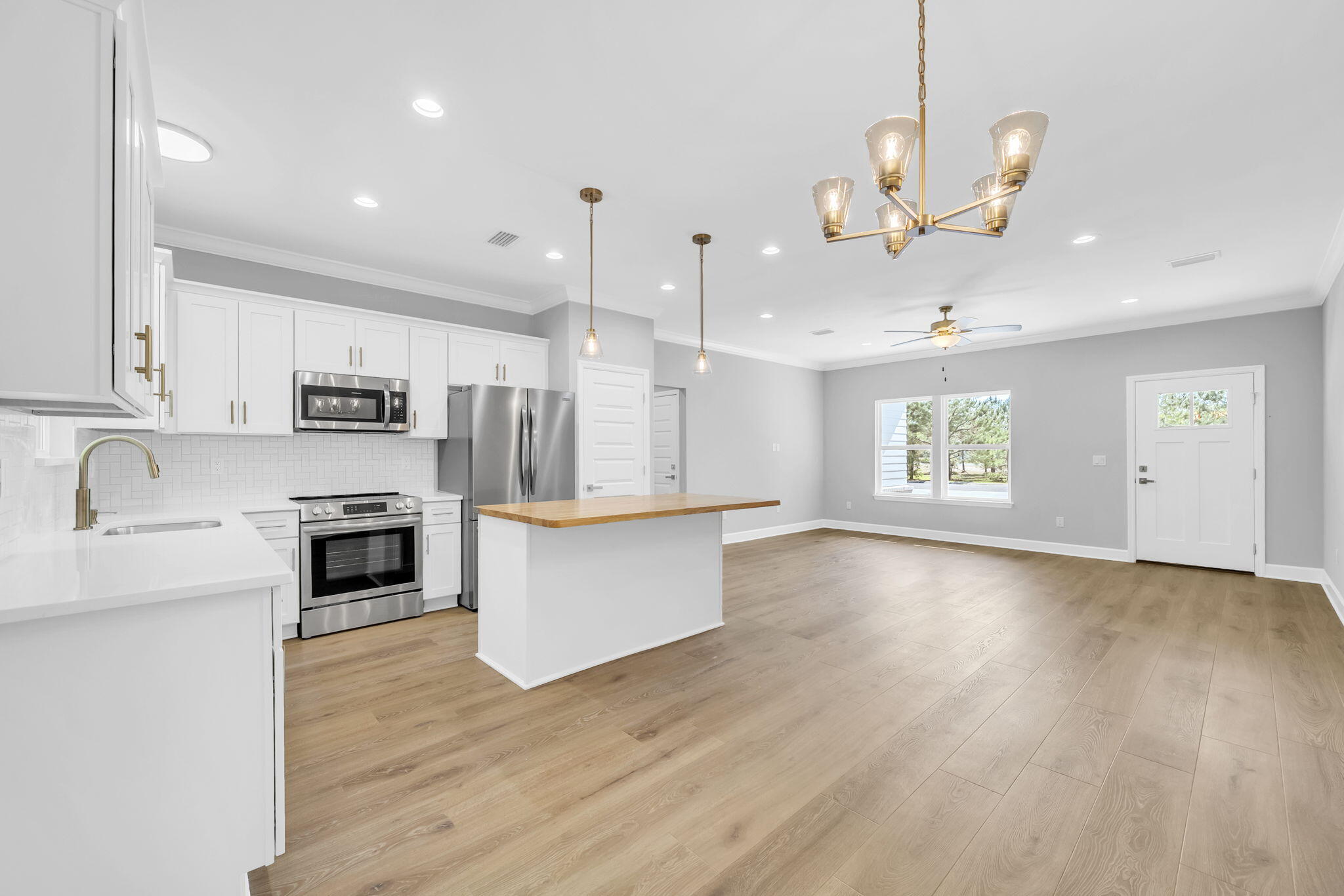 HUNTERS RIDGE - Residential