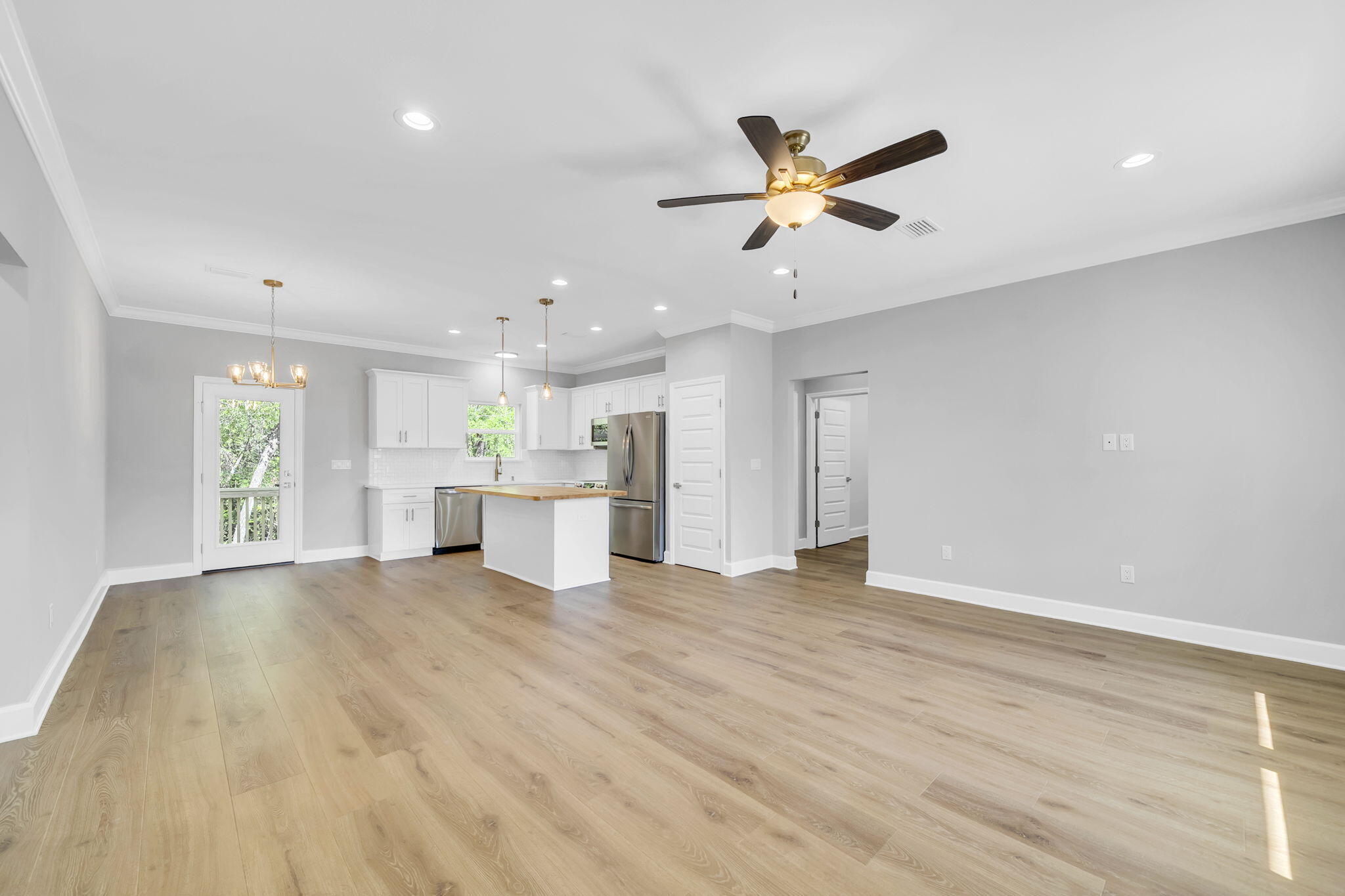 HUNTERS RIDGE - Residential
